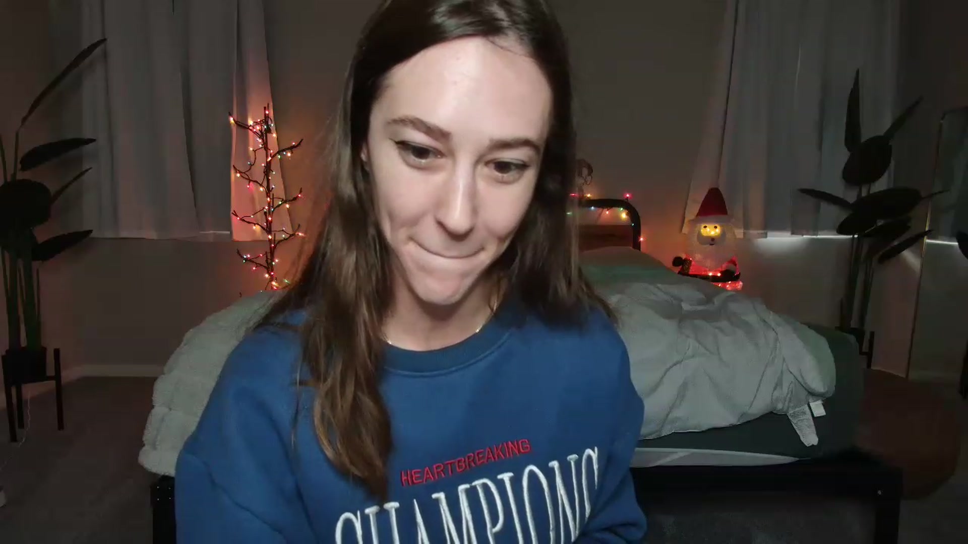 Gallery image thumbnail from tea_for_2's myfreecams stream on, 12/11/2022, 18:48 image 18 of 20