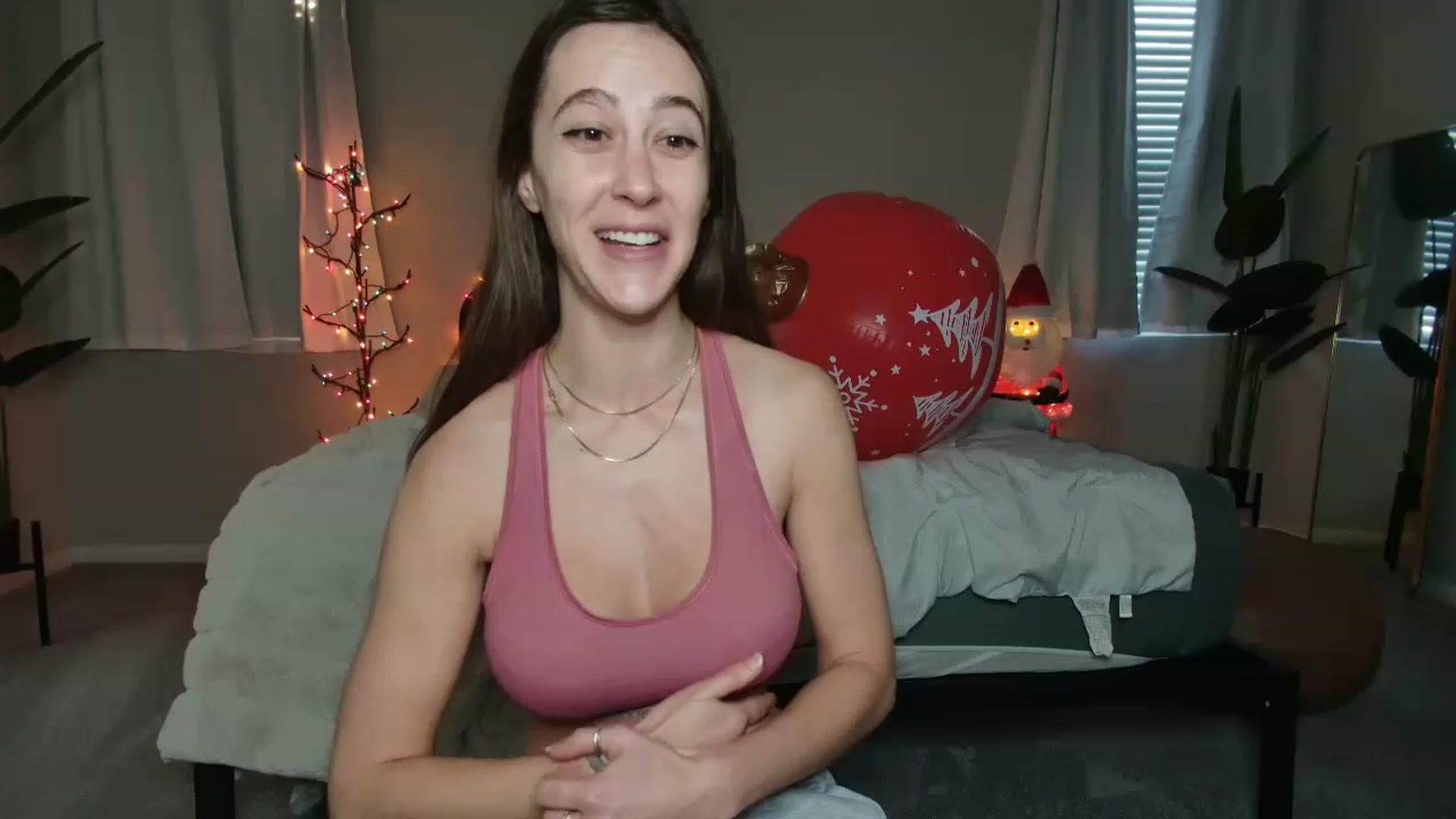 Gallery image thumbnail from tea_for_2's myfreecams stream on, 12/12/2022, 15:50 image 11 of 20