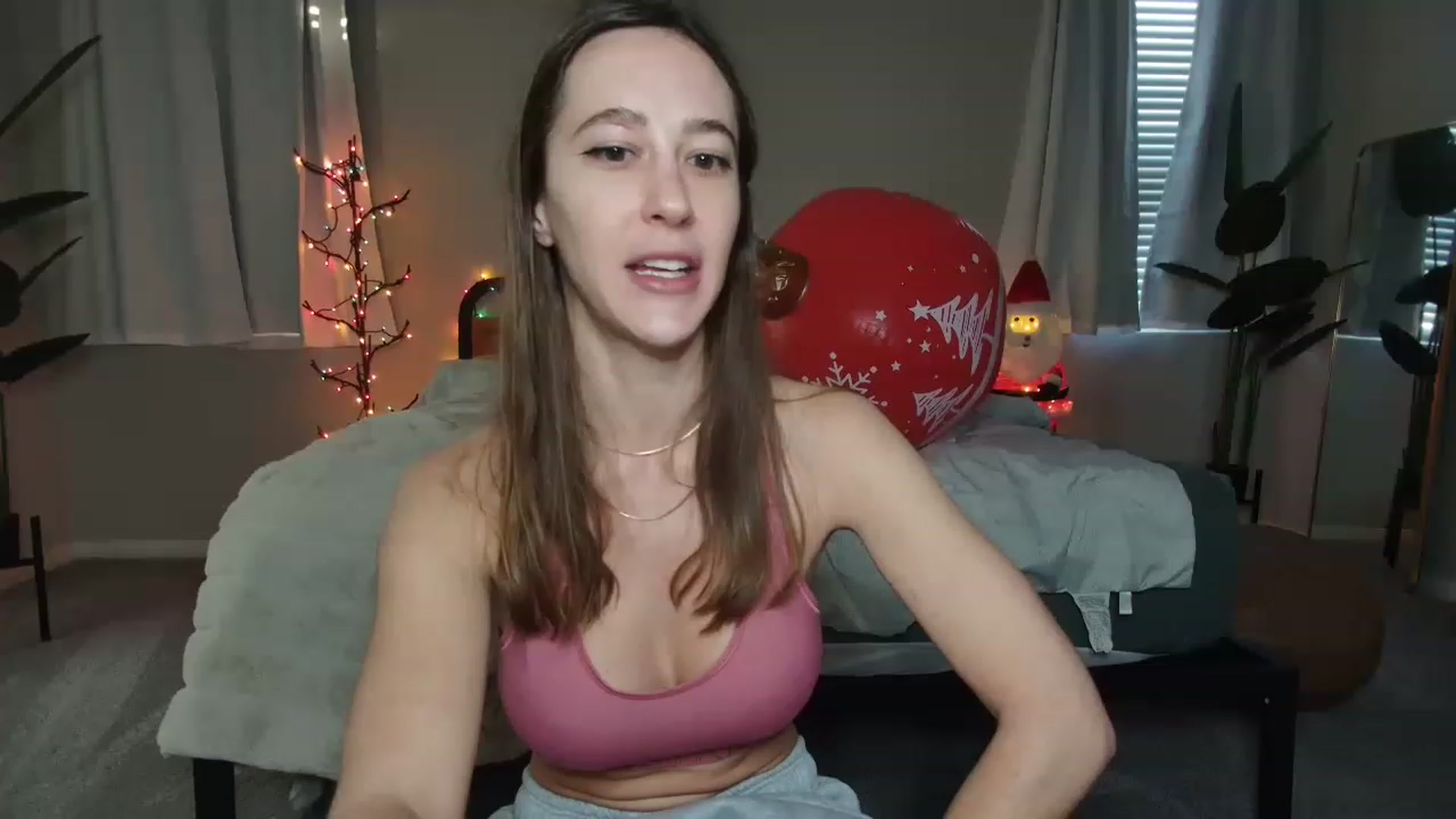 Gallery image thumbnail from tea_for_2's myfreecams stream on, 12/12/2022, 15:50 image 14 of 20