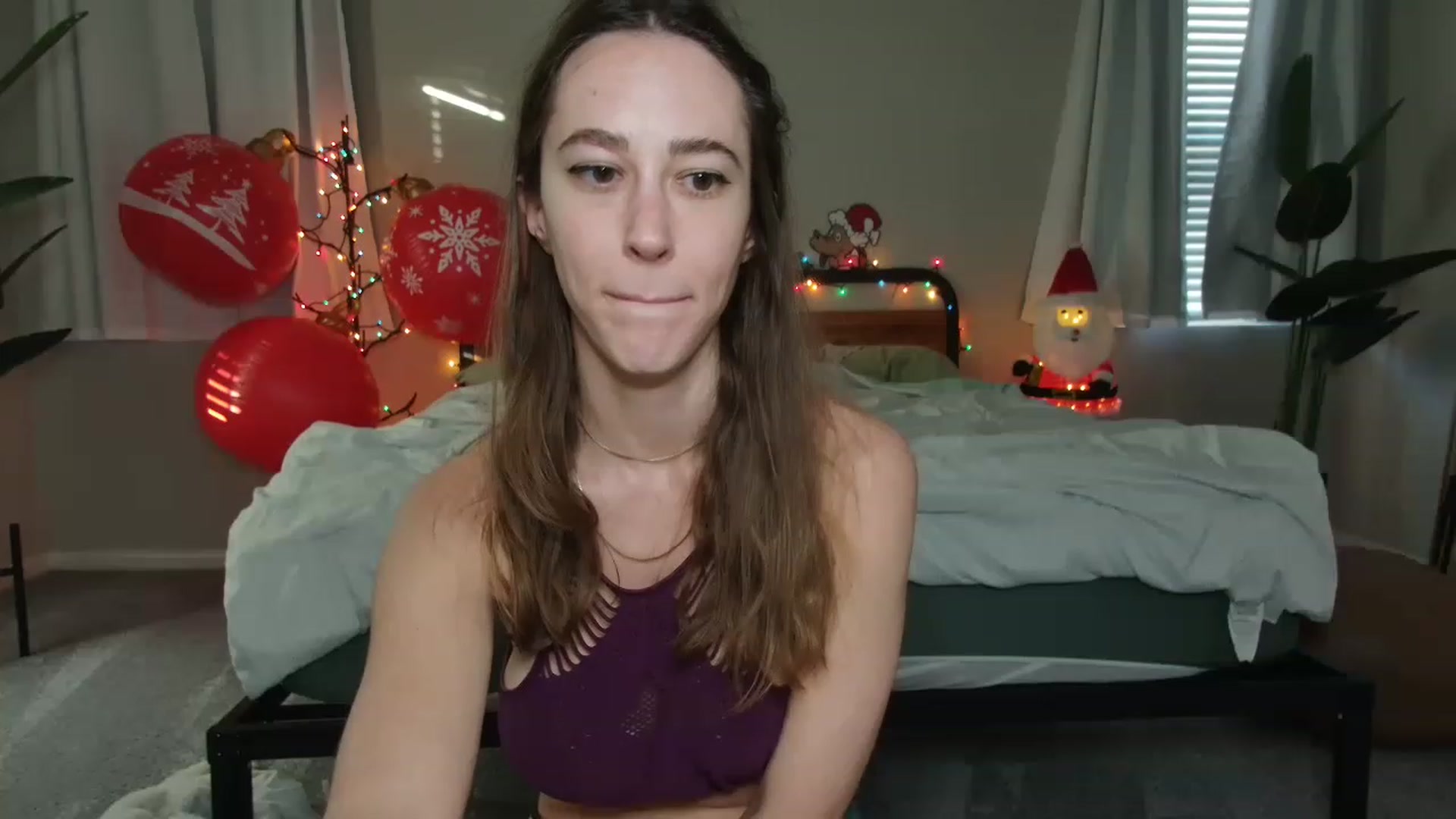 Gallery image thumbnail from tea_for_2's myfreecams stream on, 12/16/2022, 16:31 image 9 of 20