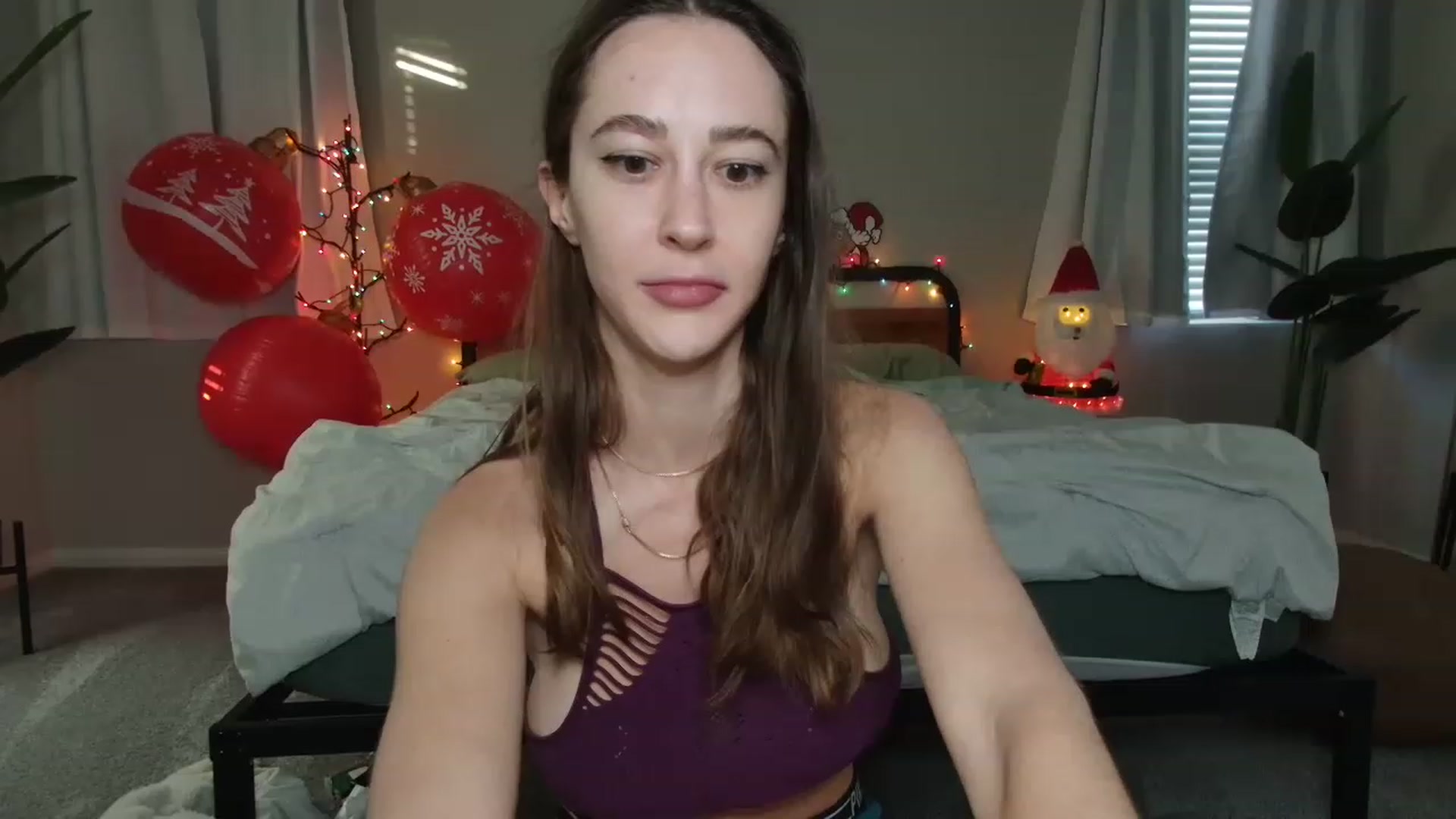 Gallery image thumbnail from tea_for_2's myfreecams stream on, 12/16/2022, 16:31 image 3 of 20