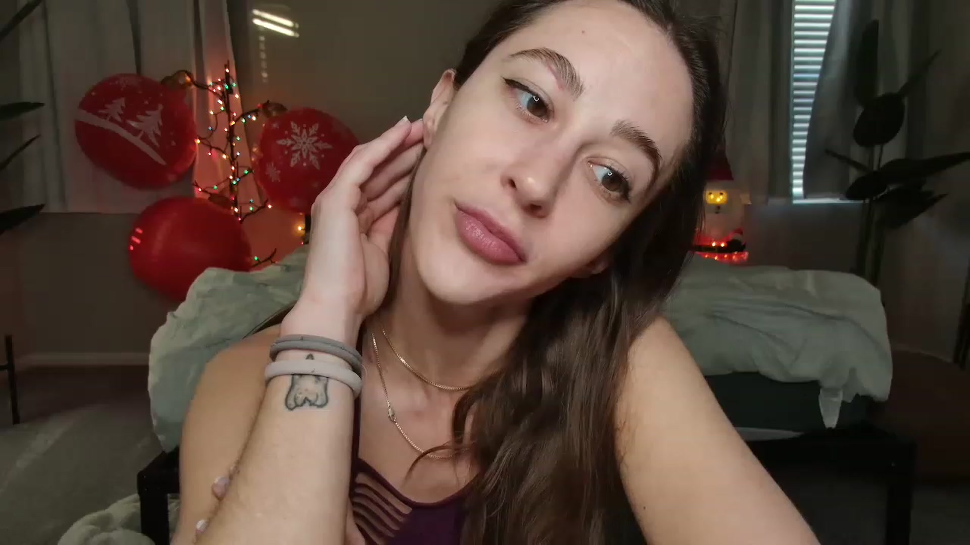 Gallery image thumbnail from tea_for_2's myfreecams stream on, 12/16/2022, 16:31 image 1 of 20