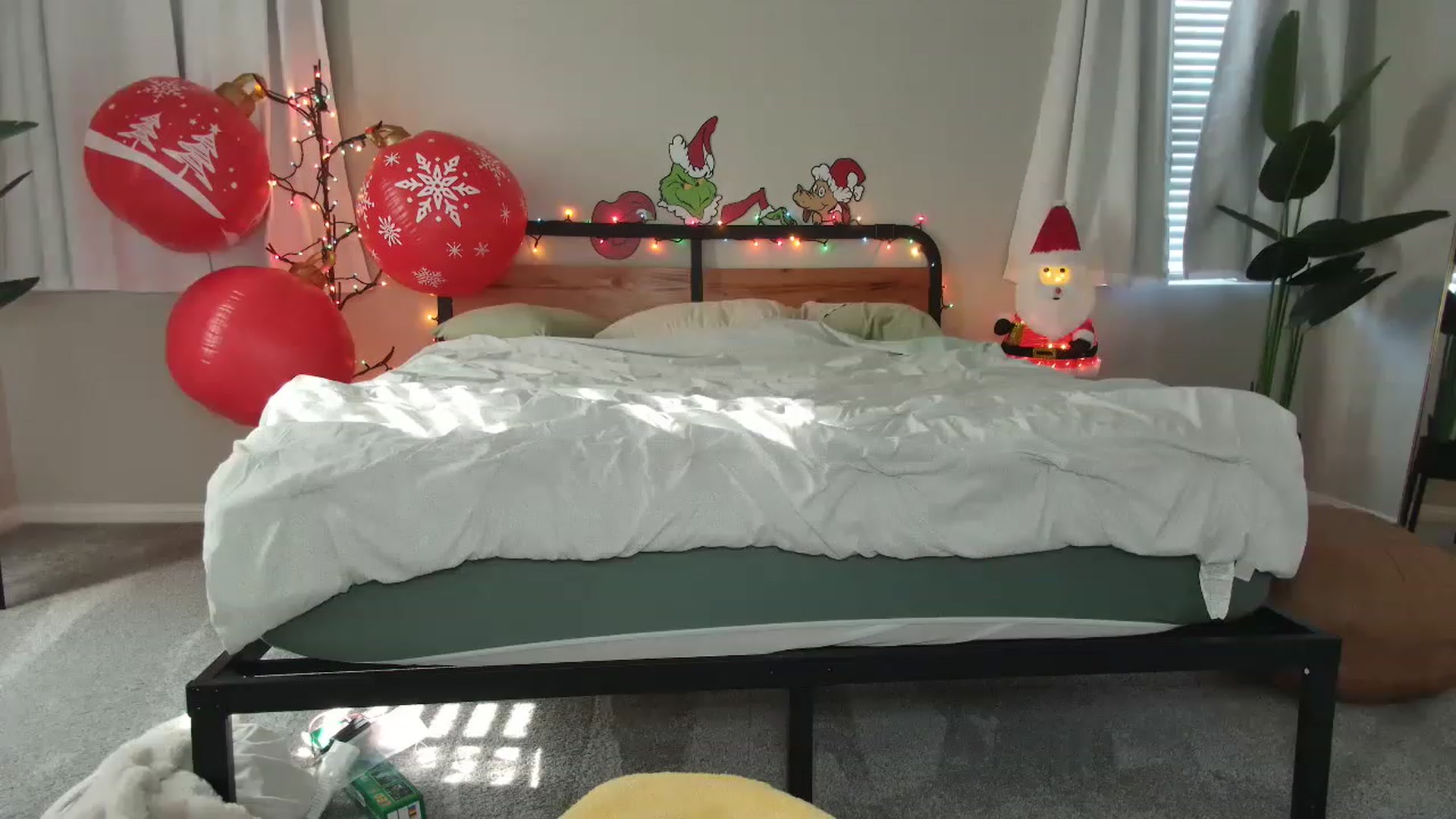 Gallery image thumbnail from tea_for_2's myfreecams stream on, 12/16/2022, 20:09 image 19 of 20