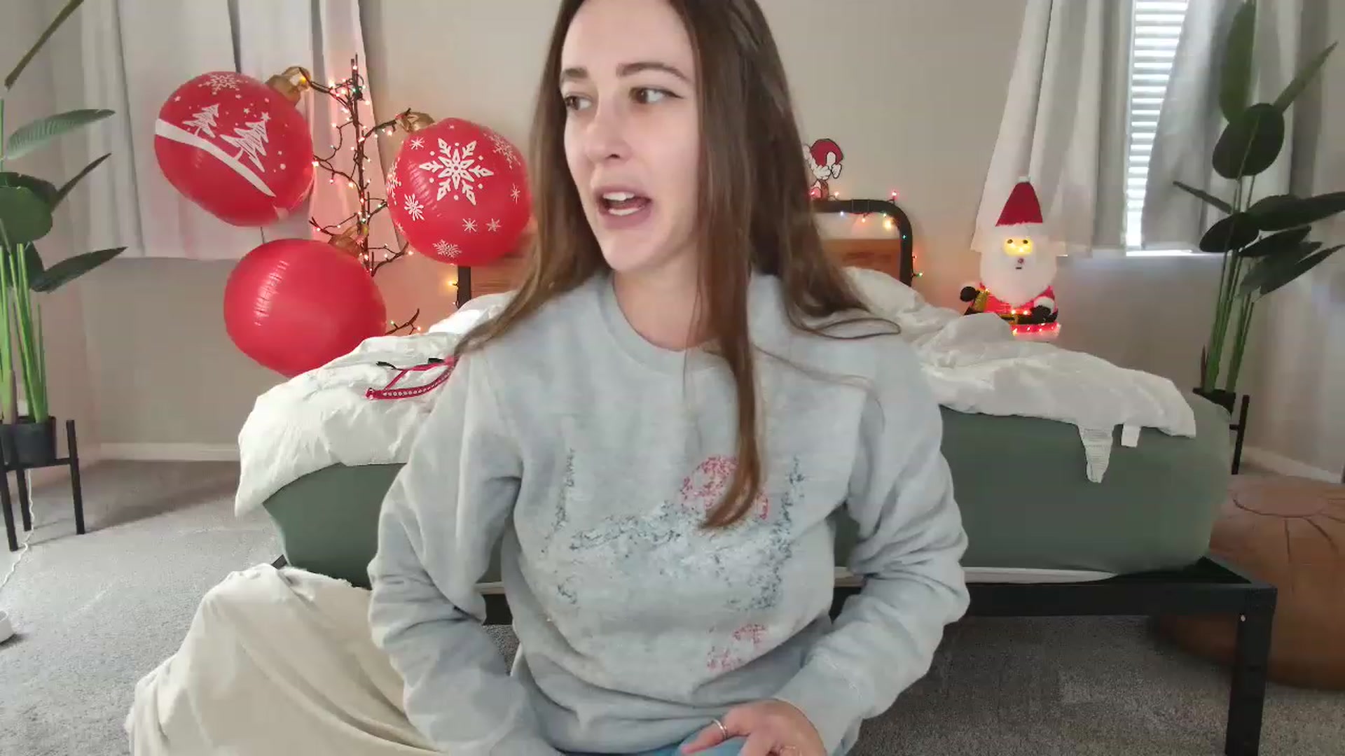 Gallery image thumbnail from tea_for_2's myfreecams stream on, 12/19/2022, 18:38 image 20 of 20