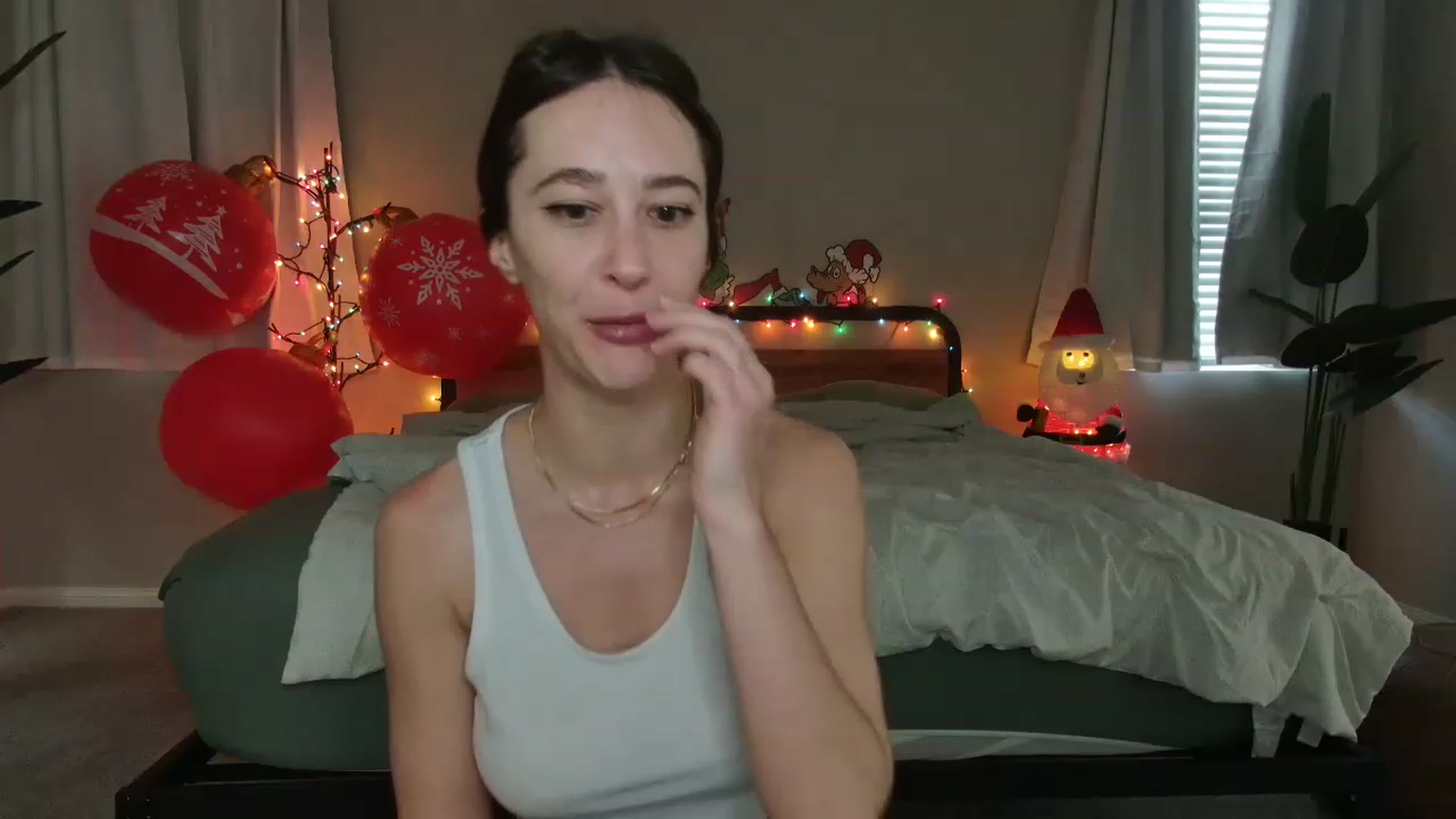 Gallery image thumbnail from tea_for_2's myfreecams stream on, 12/22/2022, 16:07 image 20 of 20