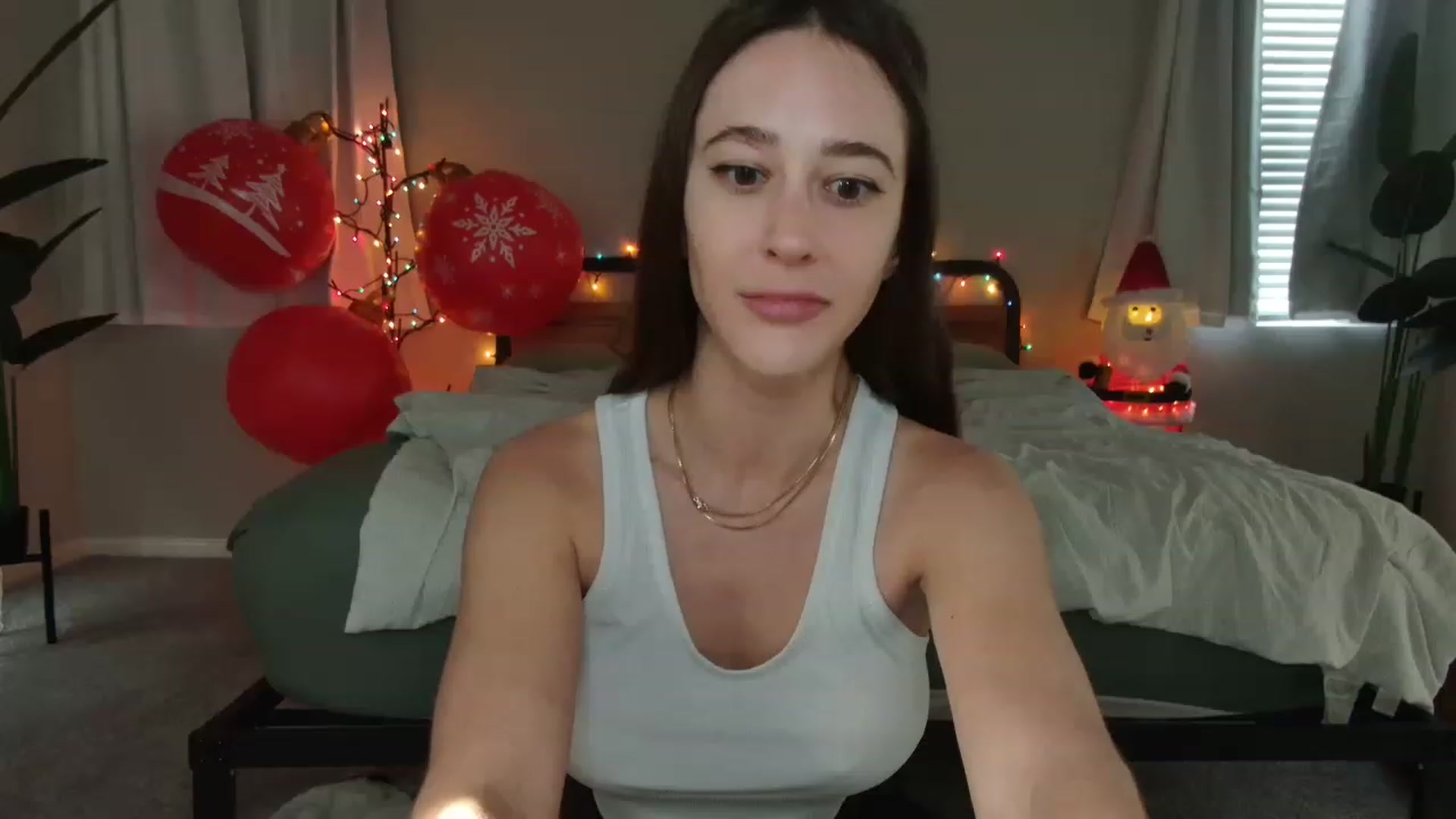 Gallery image thumbnail from tea_for_2's myfreecams stream on, 12/22/2022, 17:32 image 19 of 20