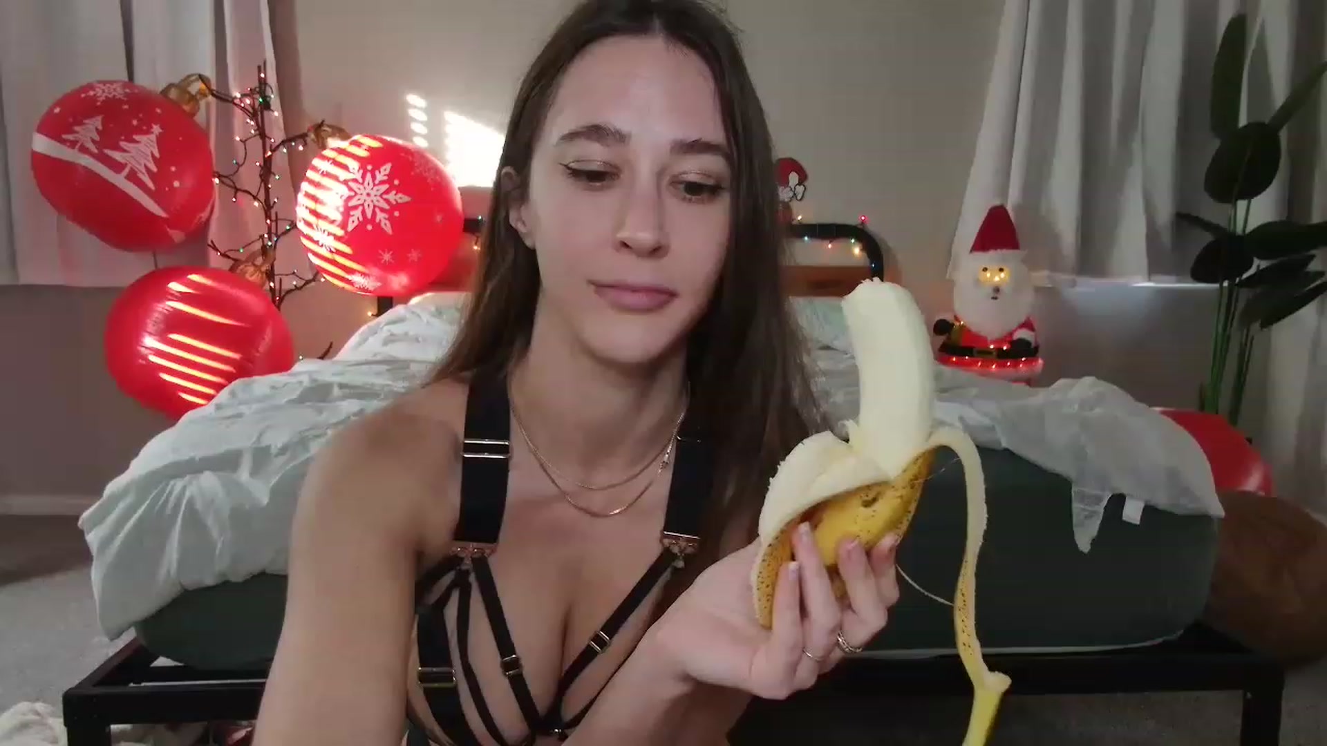 Gallery image thumbnail from tea_for_2's myfreecams stream on, 12/26/2022, 16:53 image 17 of 20
