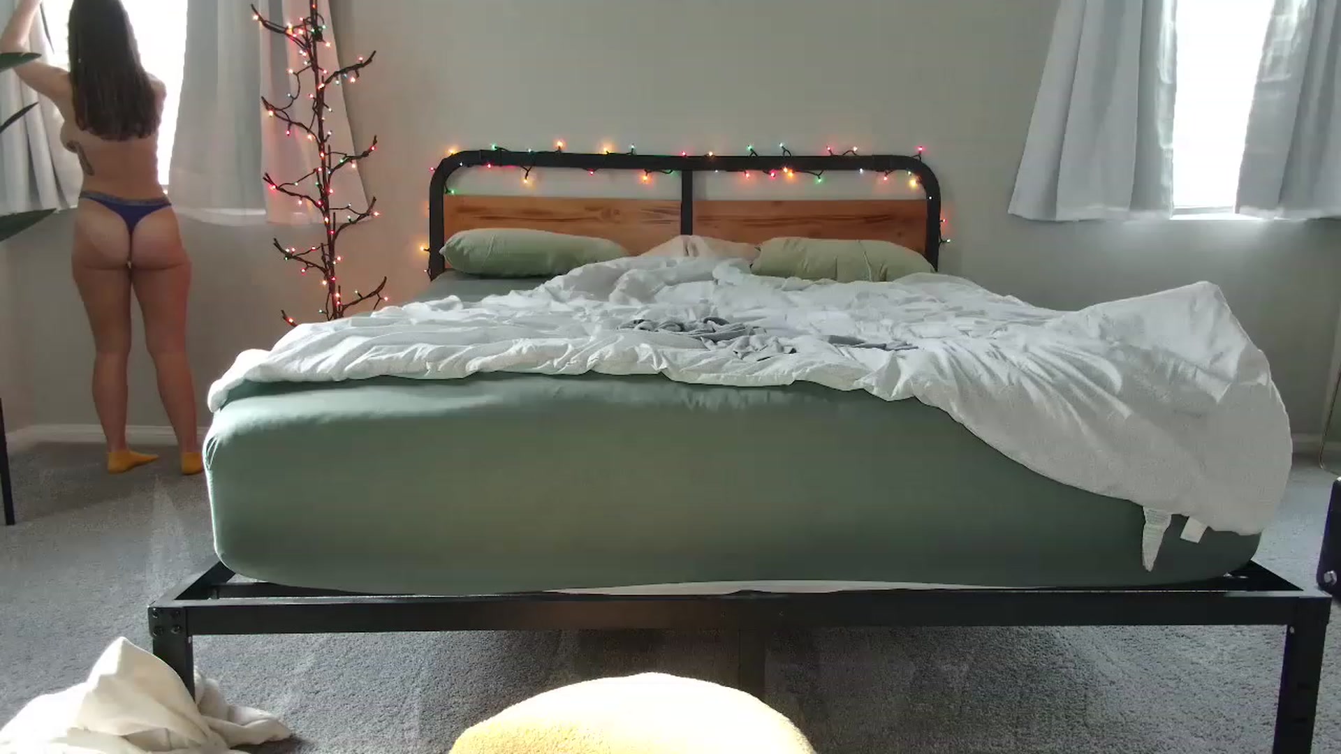 Gallery image thumbnail from tea_for_2's myfreecams stream on, 01/05/2023, 21:32 image 3 of 20