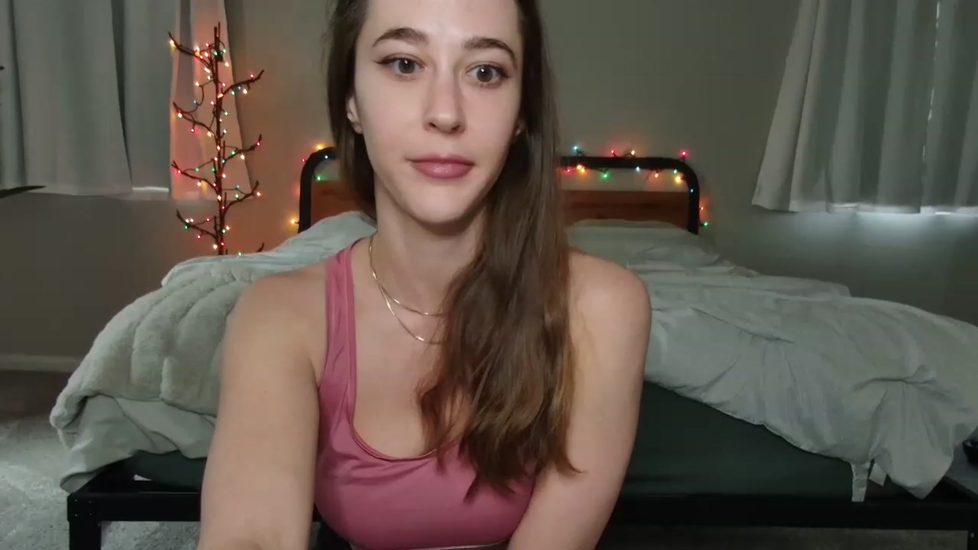 Gallery image thumbnail from tea_for_2's myfreecams stream on, 01/17/2023, 18:34 image 8 of 20