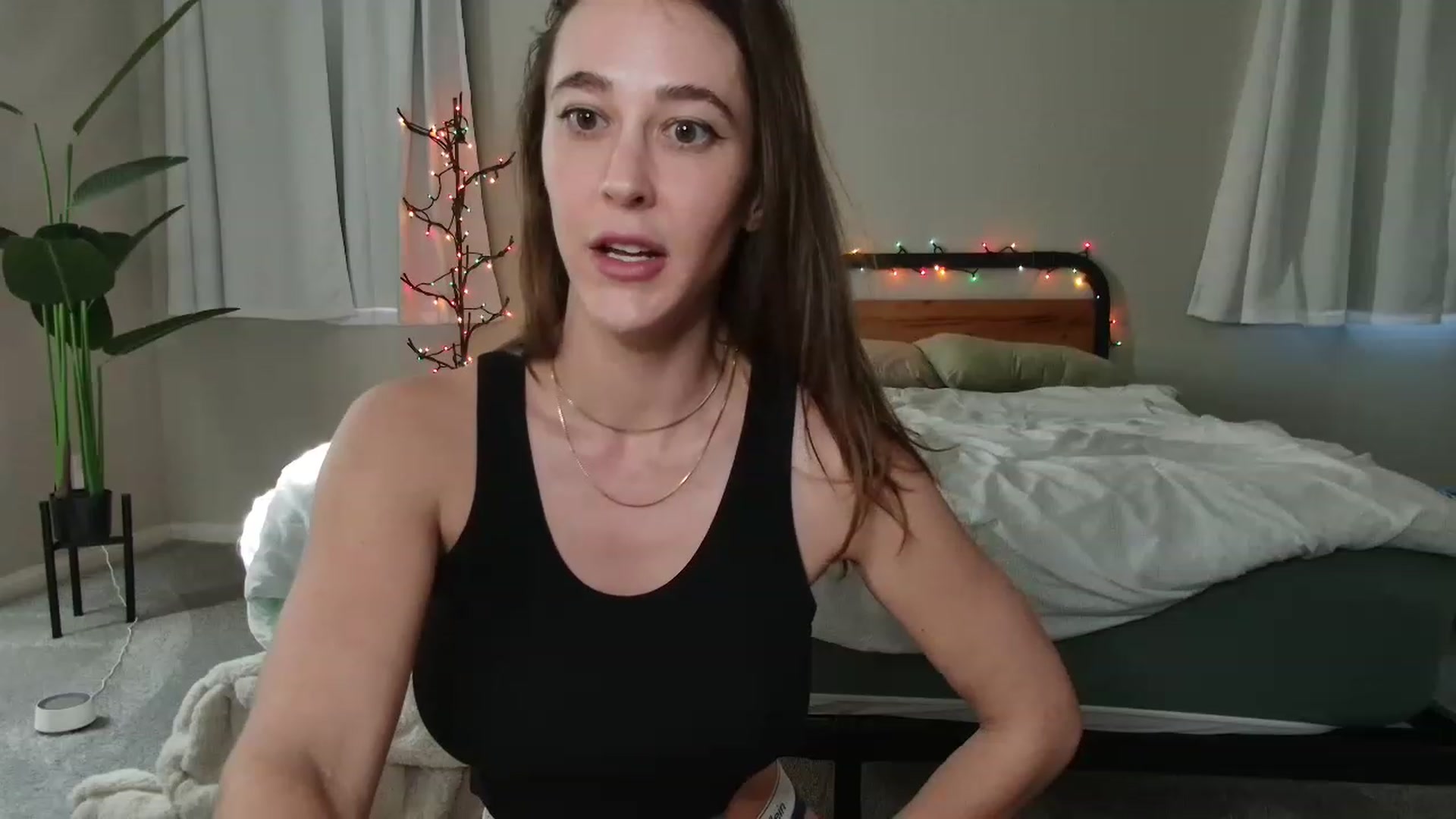 Gallery image thumbnail from tea_for_2's myfreecams stream on, 01/27/2023, 20:35 image 4 of 20