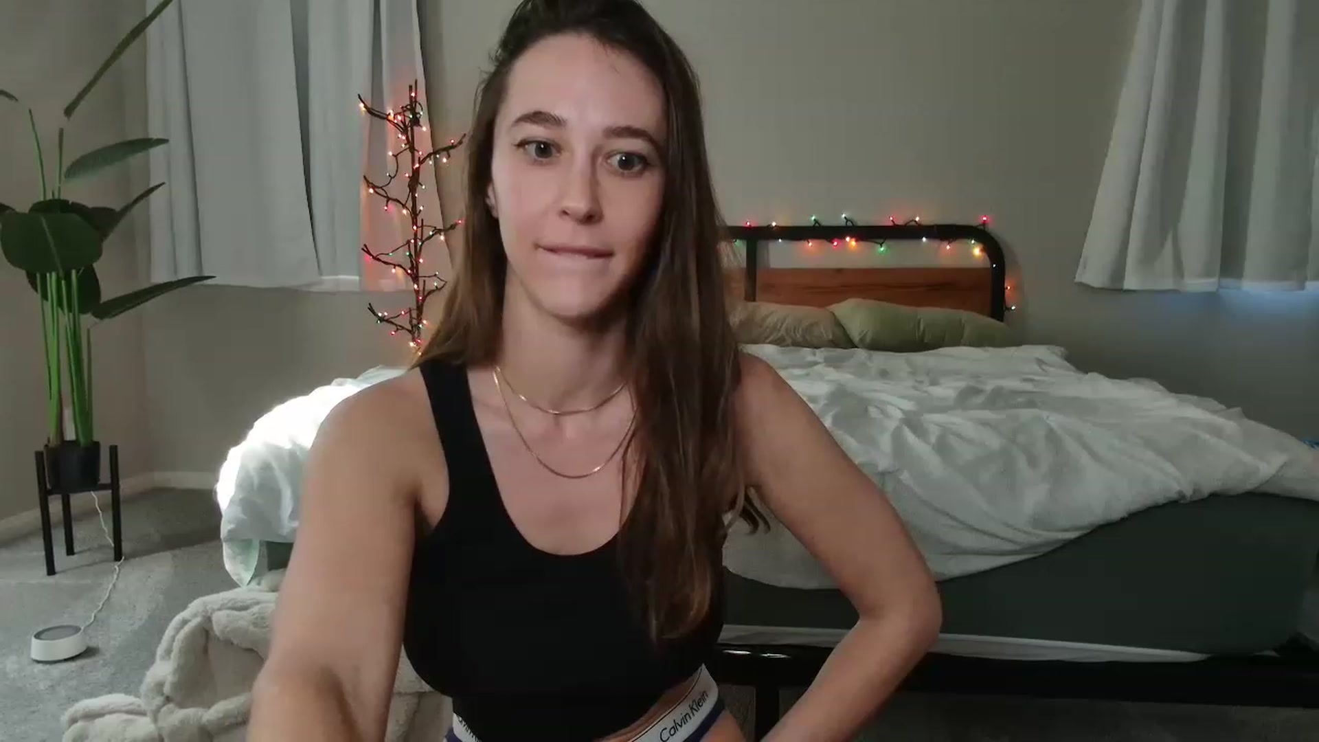 Gallery image thumbnail from tea_for_2's myfreecams stream on, 01/27/2023, 20:35 image 7 of 20