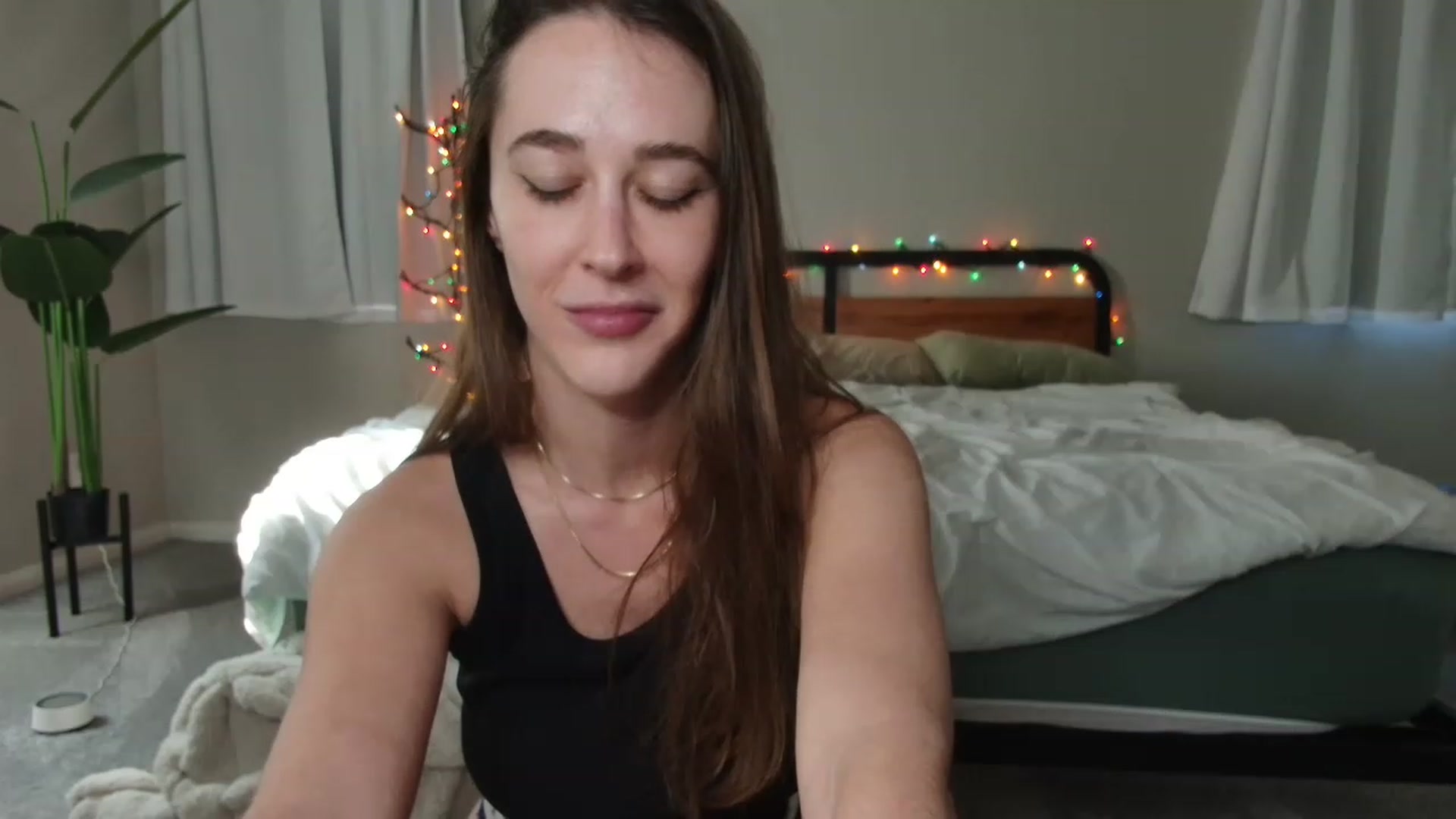 Gallery image thumbnail from tea_for_2's myfreecams stream on, 01/27/2023, 20:35 image 10 of 20