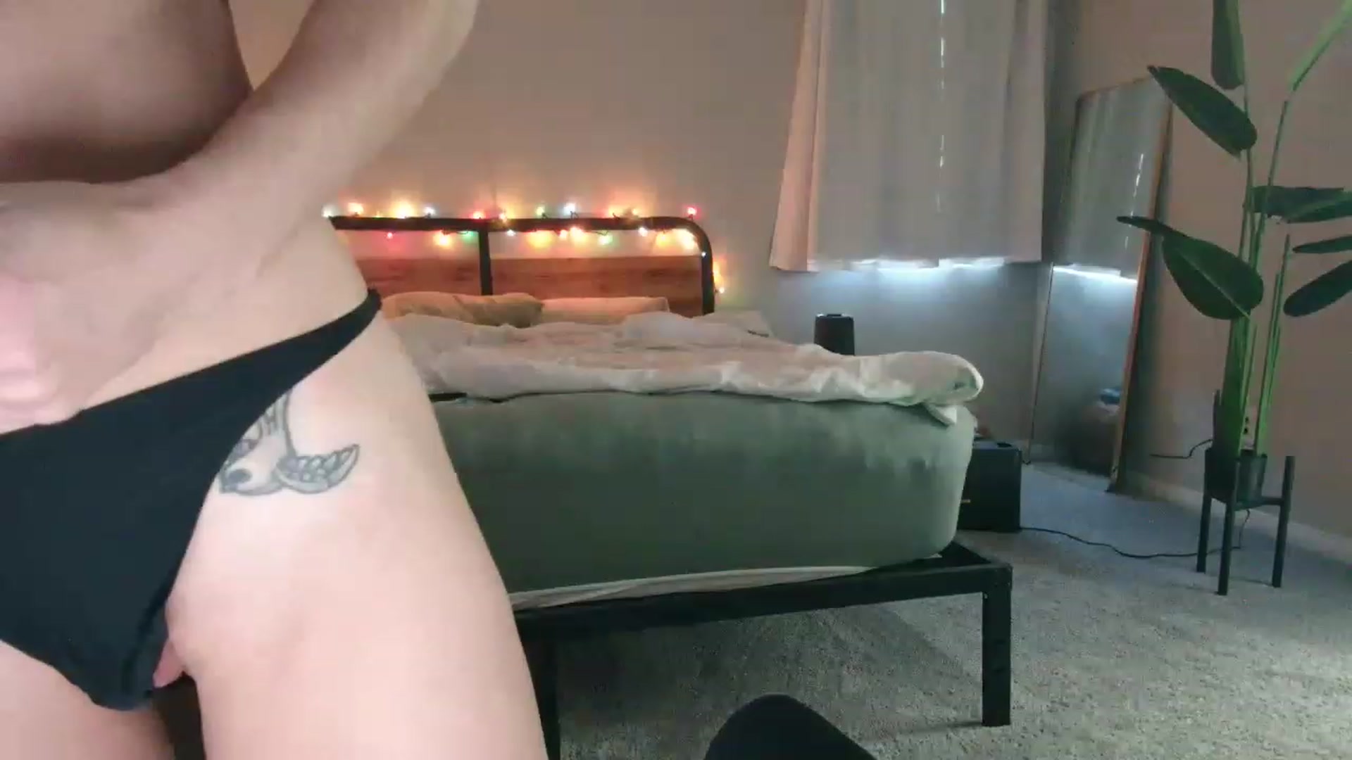 Gallery image thumbnail from tea_for_2's myfreecams stream on, 02/07/2023, 15:19 image 16 of 20