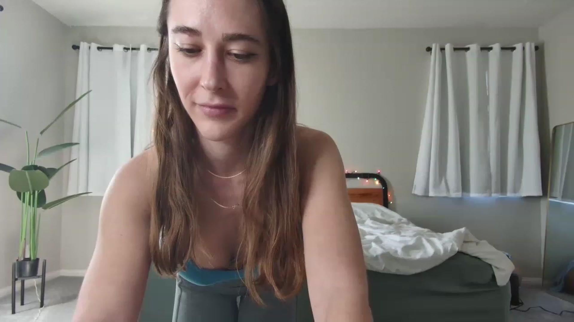 Gallery image thumbnail from tea_for_2's myfreecams stream on, 02/10/2023, 20:33 image 11 of 20