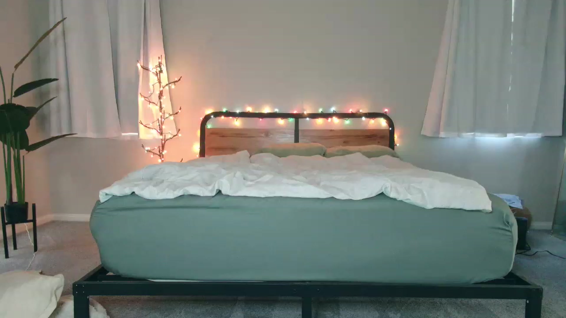 Gallery image thumbnail from tea_for_2's myfreecams stream on, 02/11/2023, 15:40 image 4 of 20