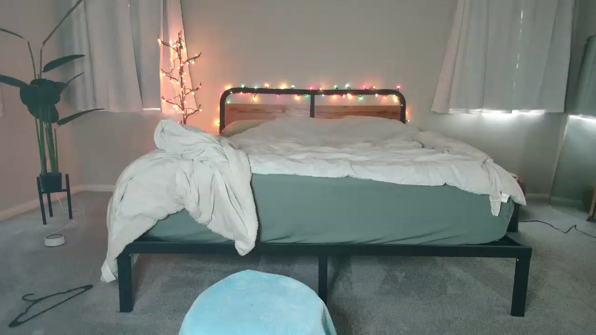 Gallery image thumbnail from tea_for_2's myfreecams stream on, 02/25/2023, 15:43 image 12 of 20