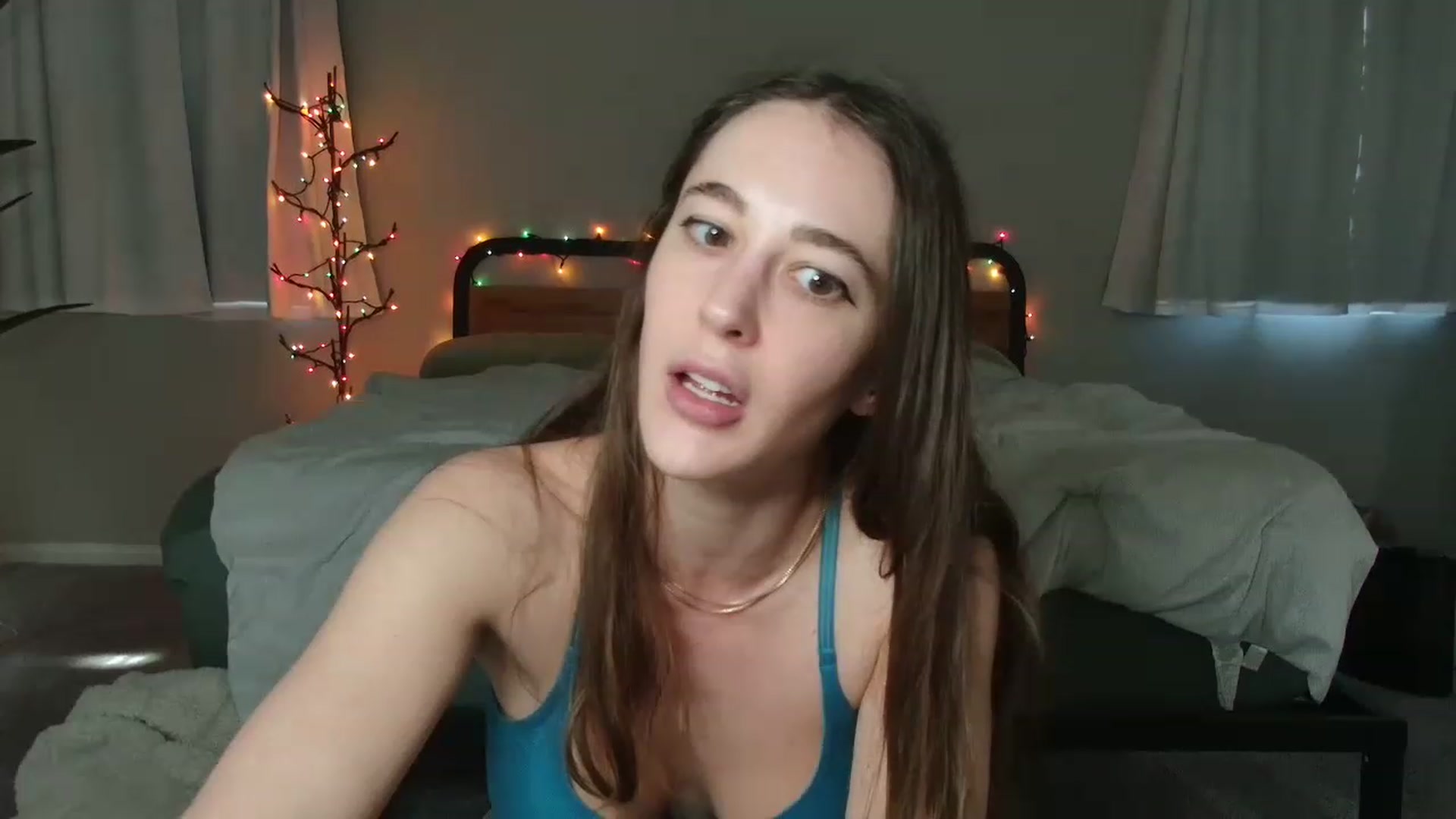 Gallery image thumbnail from tea_for_2's myfreecams stream on, 02/28/2023, 19:37 image 13 of 20