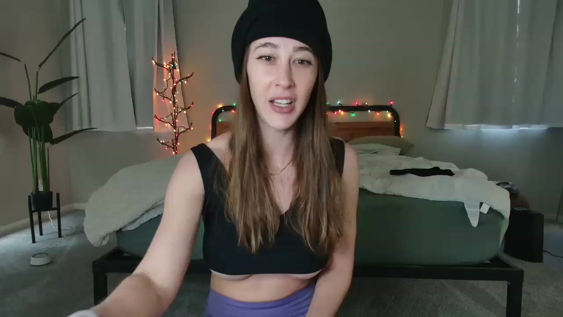Gallery image thumbnail from tea_for_2's myfreecams stream on, 03/03/2023, 18:18 image 16 of 20