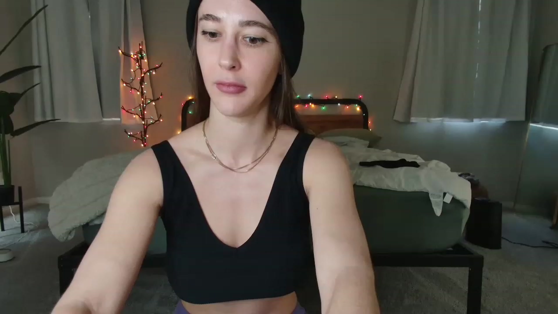 Gallery image thumbnail from tea_for_2's myfreecams stream on, 03/03/2023, 18:18 image 12 of 20