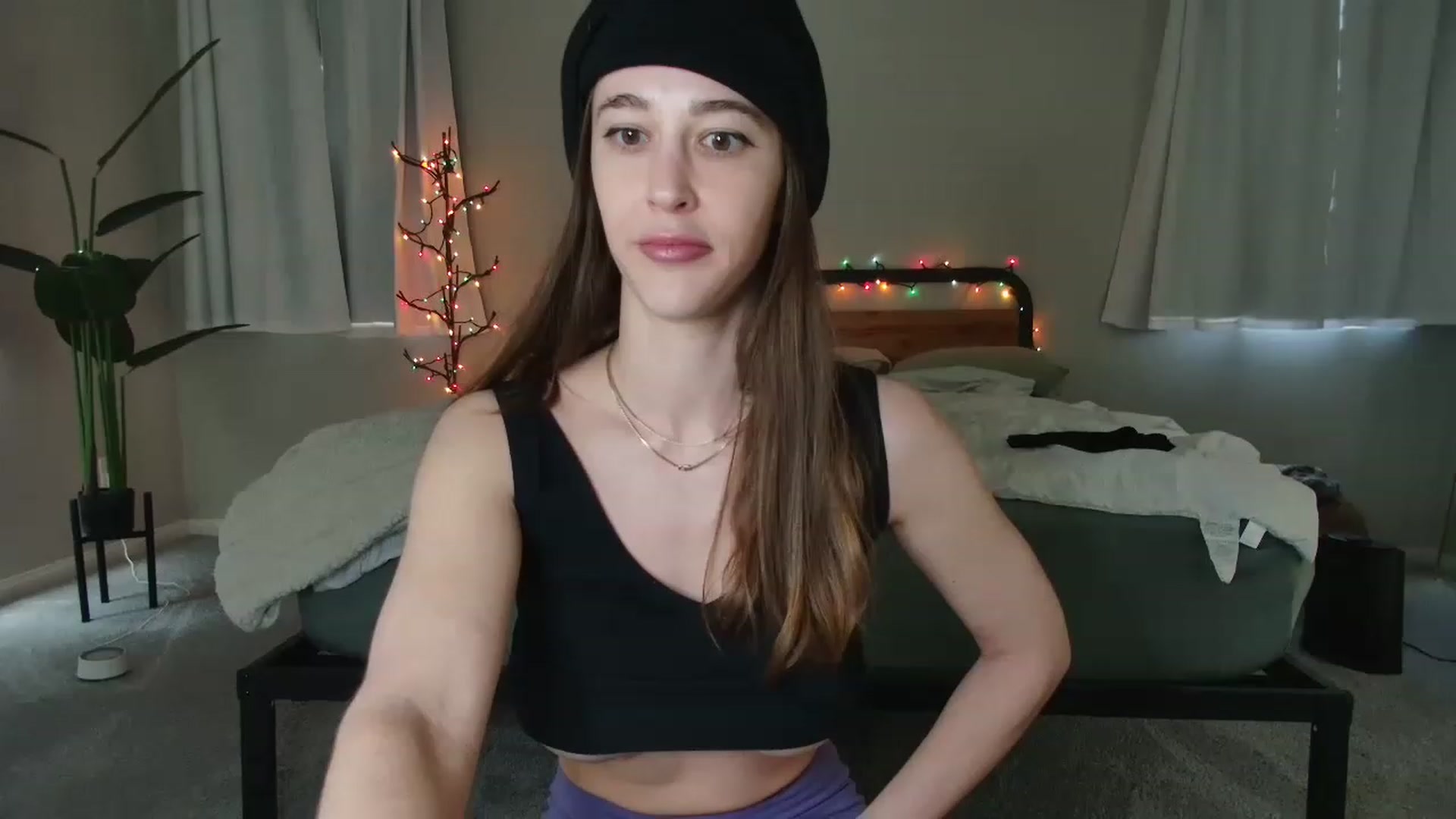 Gallery image thumbnail from tea_for_2's myfreecams stream on, 03/03/2023, 18:18 image 17 of 20