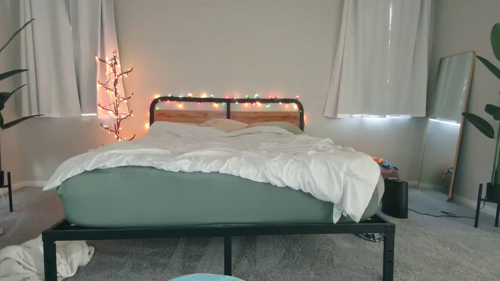 Gallery image thumbnail from tea_for_2's myfreecams stream on, 03/06/2023, 16:26 image 11 of 20