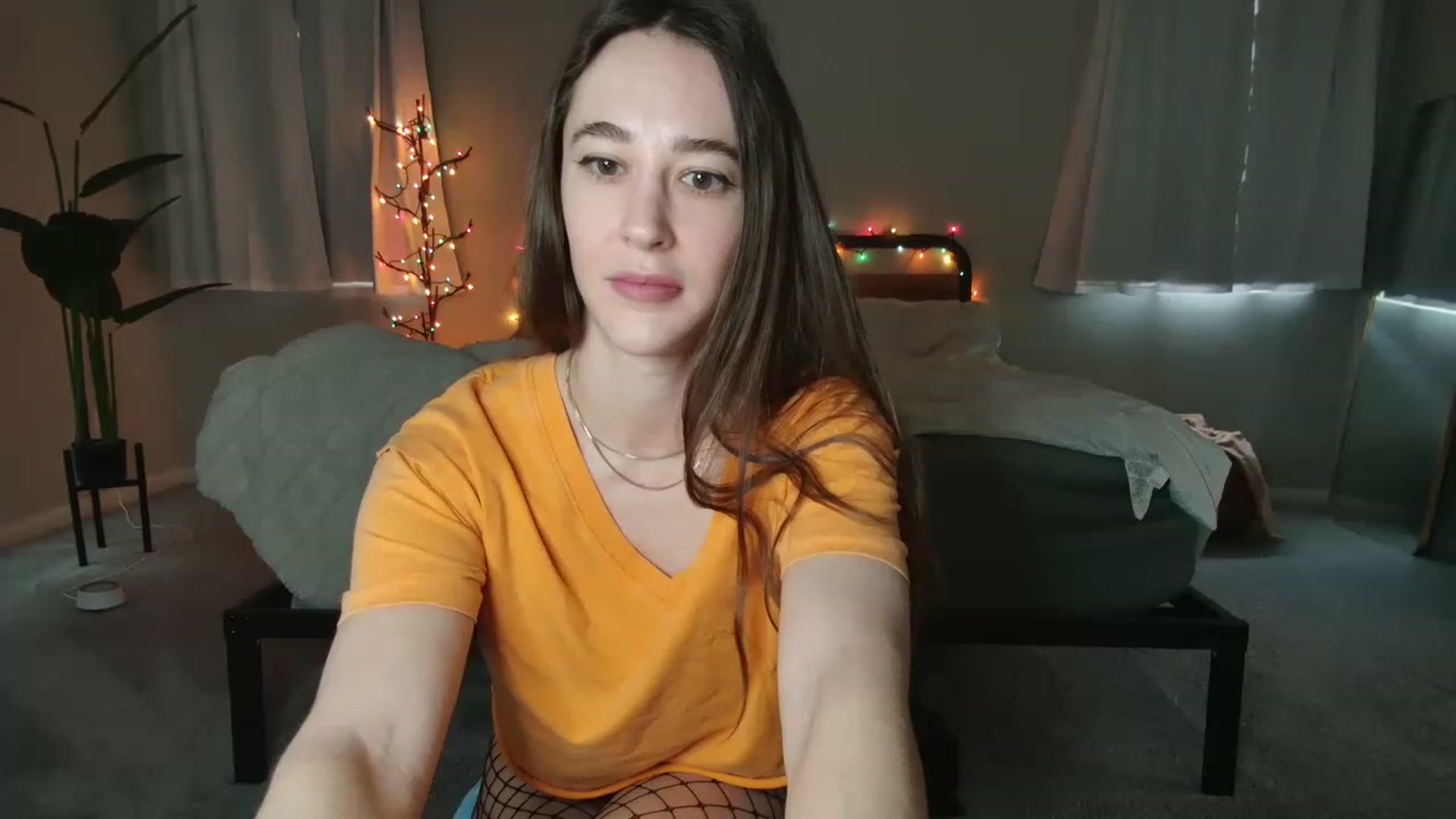 Gallery image thumbnail from tea_for_2's myfreecams stream on, 03/08/2023, 16:32 image 4 of 20