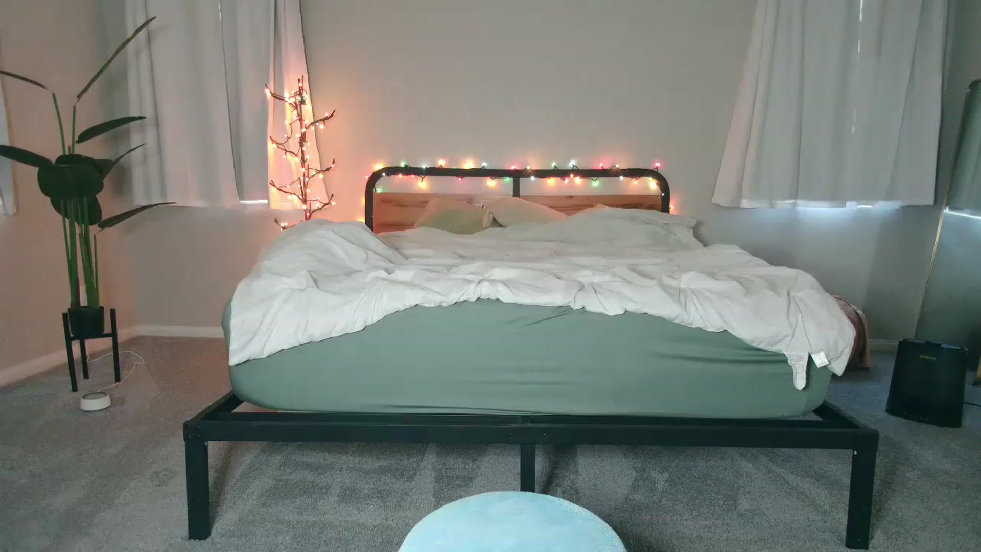 Gallery image thumbnail from tea_for_2's myfreecams stream on, 03/11/2023, 16:13 image 9 of 20