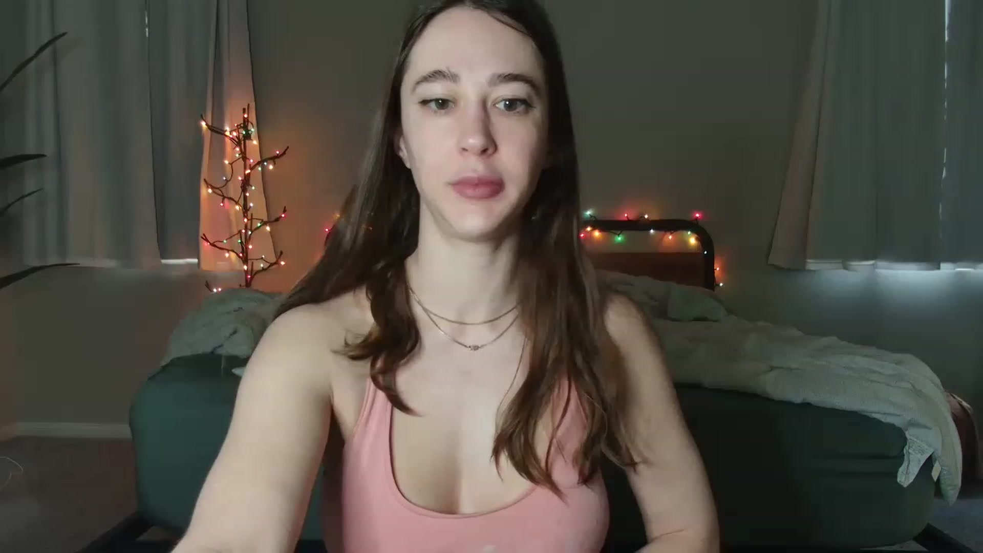 Gallery image thumbnail from tea_for_2's myfreecams stream on, 03/12/2023, 16:21 image 4 of 20