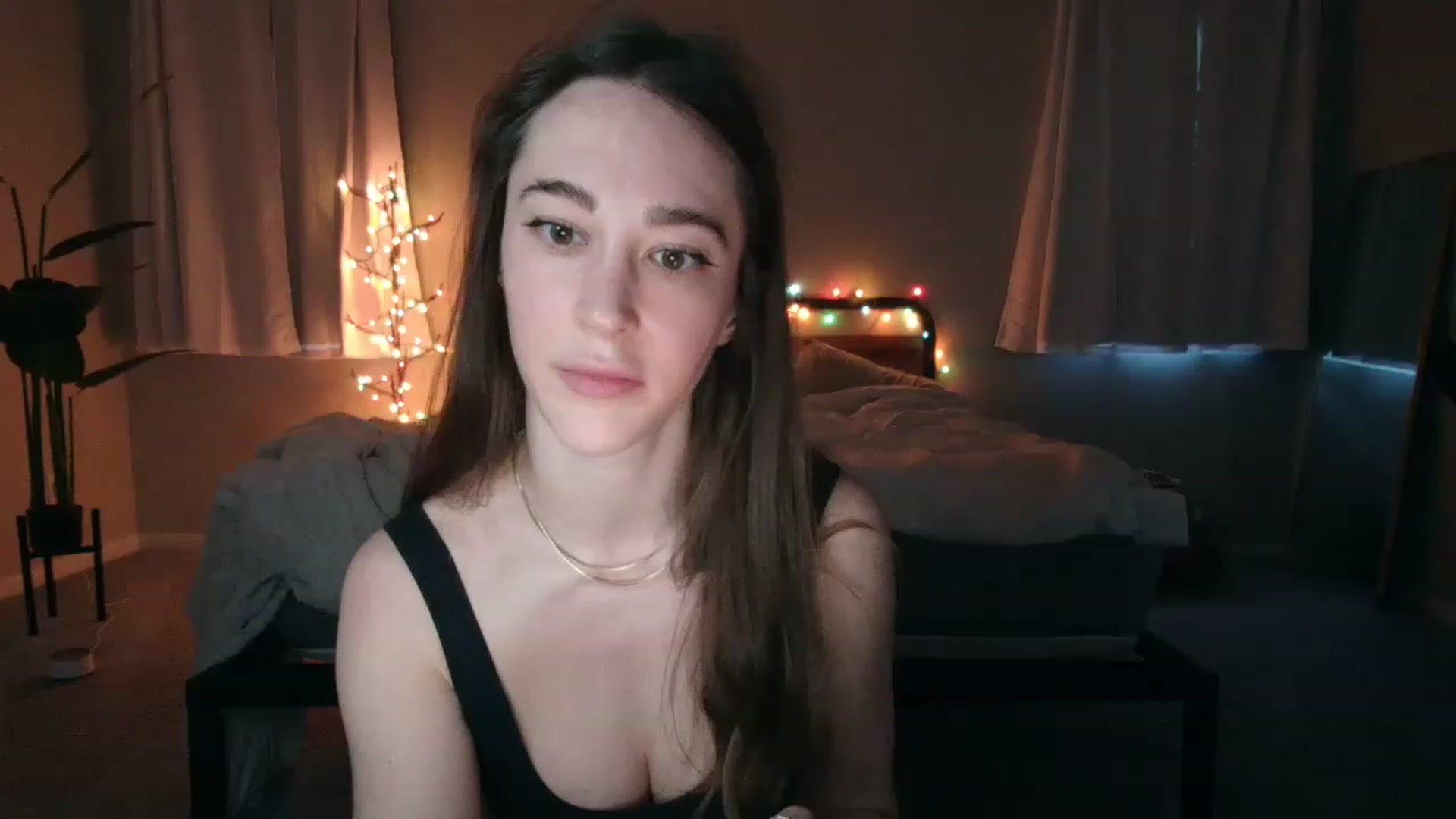 Gallery image thumbnail from tea_for_2's myfreecams stream on, 03/27/2023, 13:57 image 1 of 20