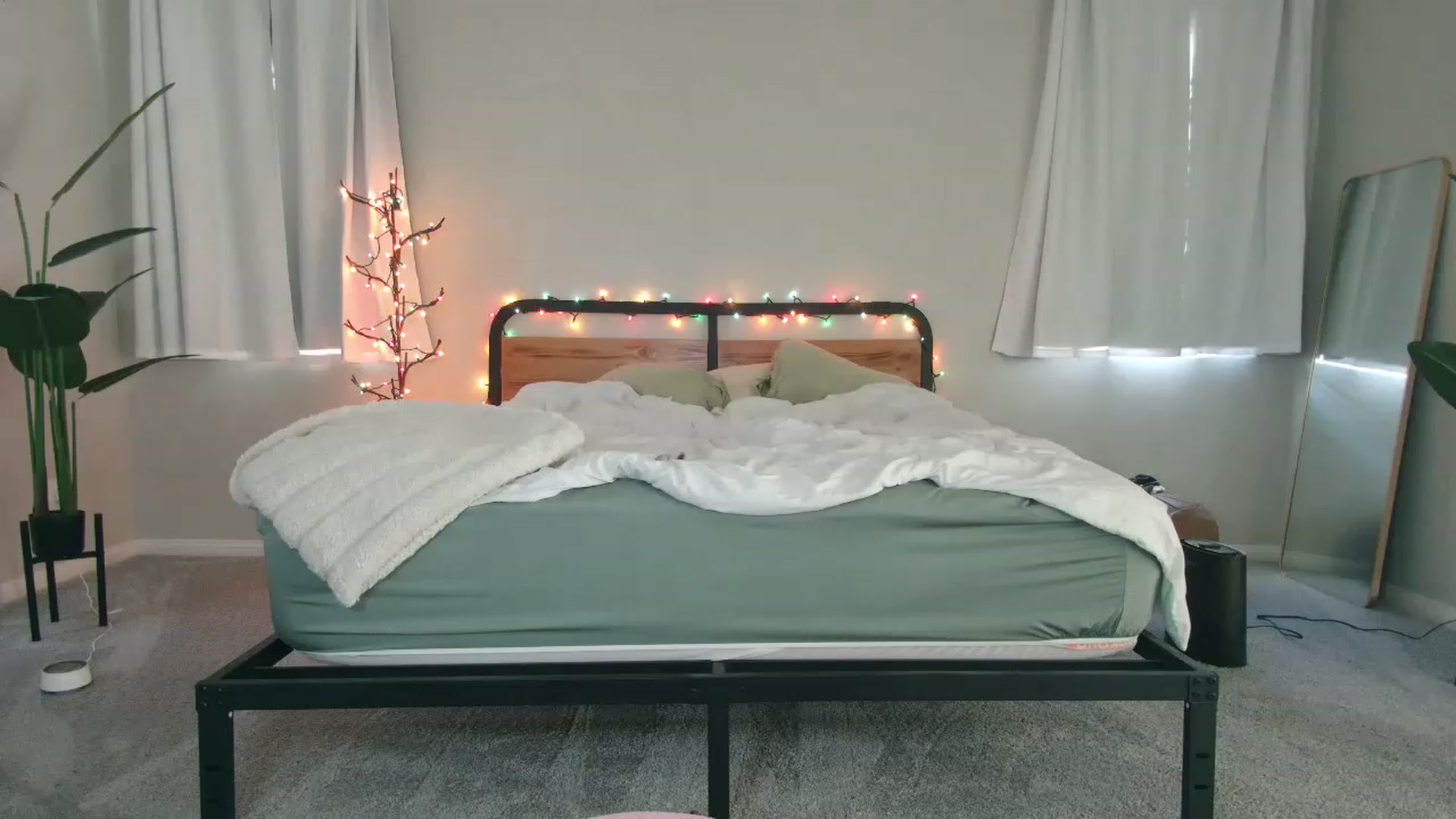 Gallery image thumbnail from tea_for_2's myfreecams stream on, 03/30/2023, 16:26 image 10 of 20