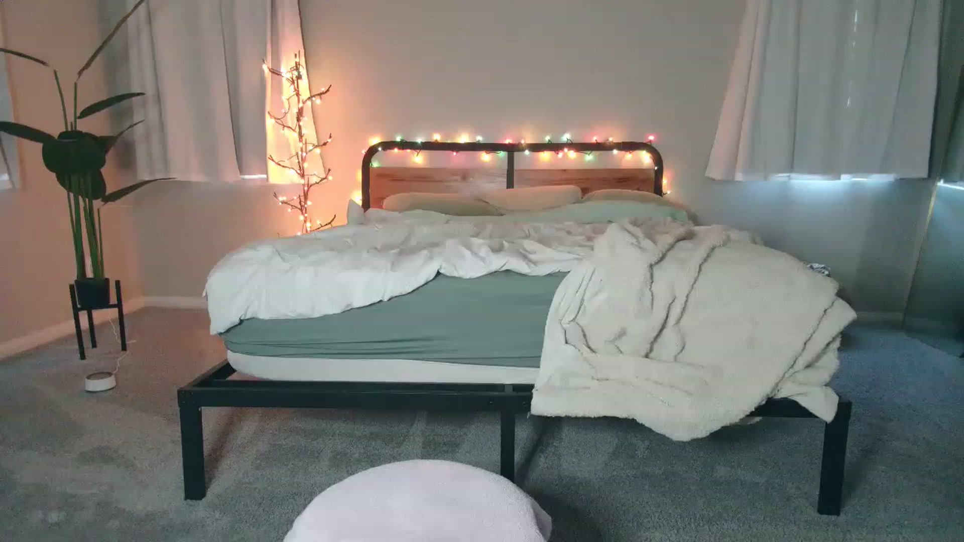 Gallery image thumbnail from tea_for_2's myfreecams stream on, 04/05/2023, 15:00 image 2 of 20