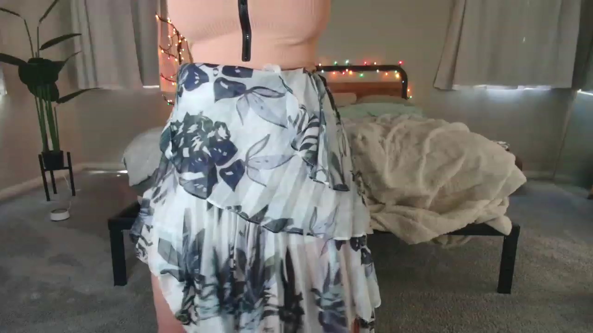 Gallery image thumbnail from tea_for_2's myfreecams stream on, 04/05/2023, 17:08 image 16 of 20