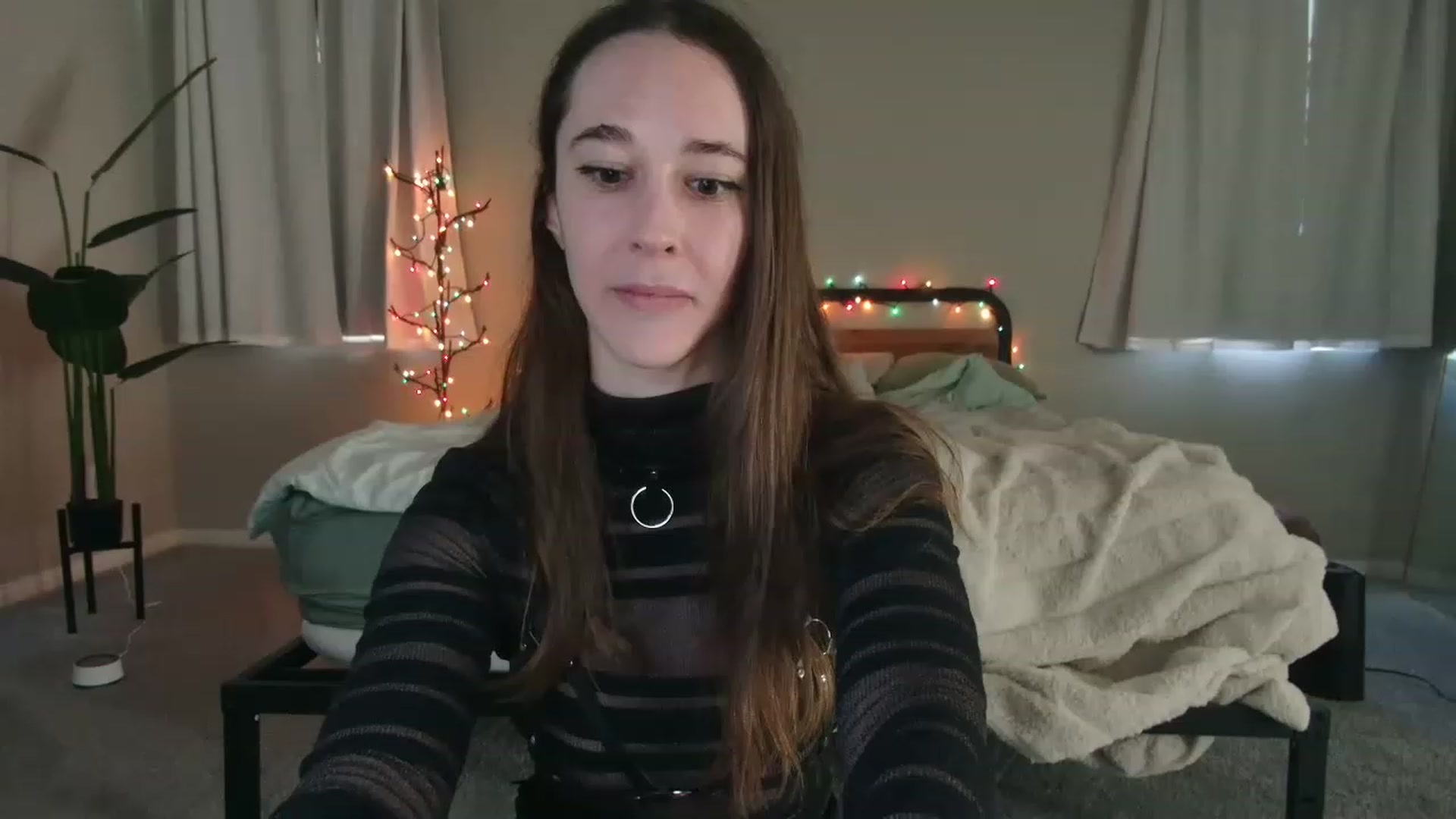 Gallery image thumbnail from tea_for_2's myfreecams stream on, 04/06/2023, 15:51 image 4 of 20