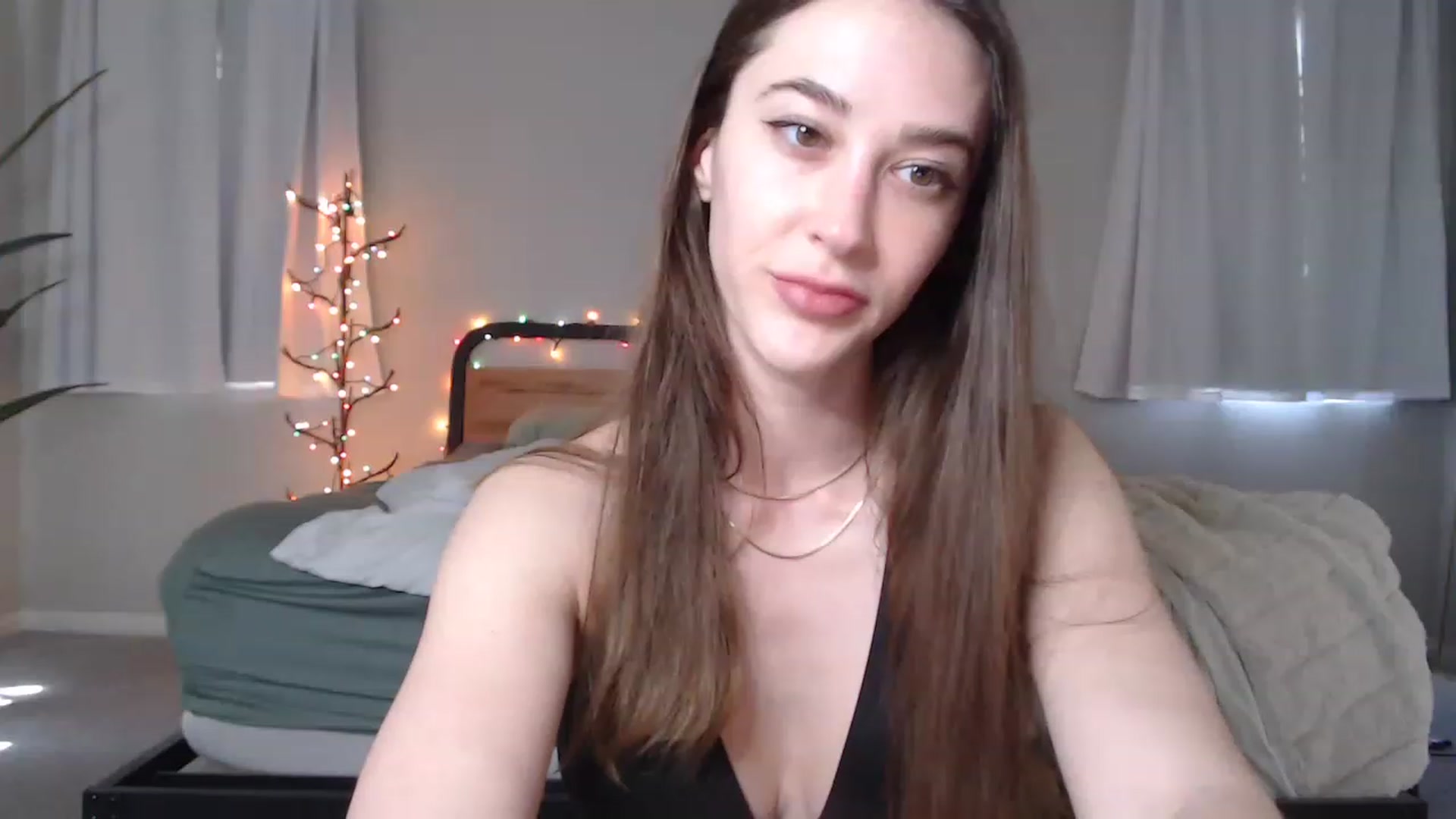 Gallery image thumbnail from tea_for_2's myfreecams stream on, 04/14/2023, 18:31 image 19 of 20