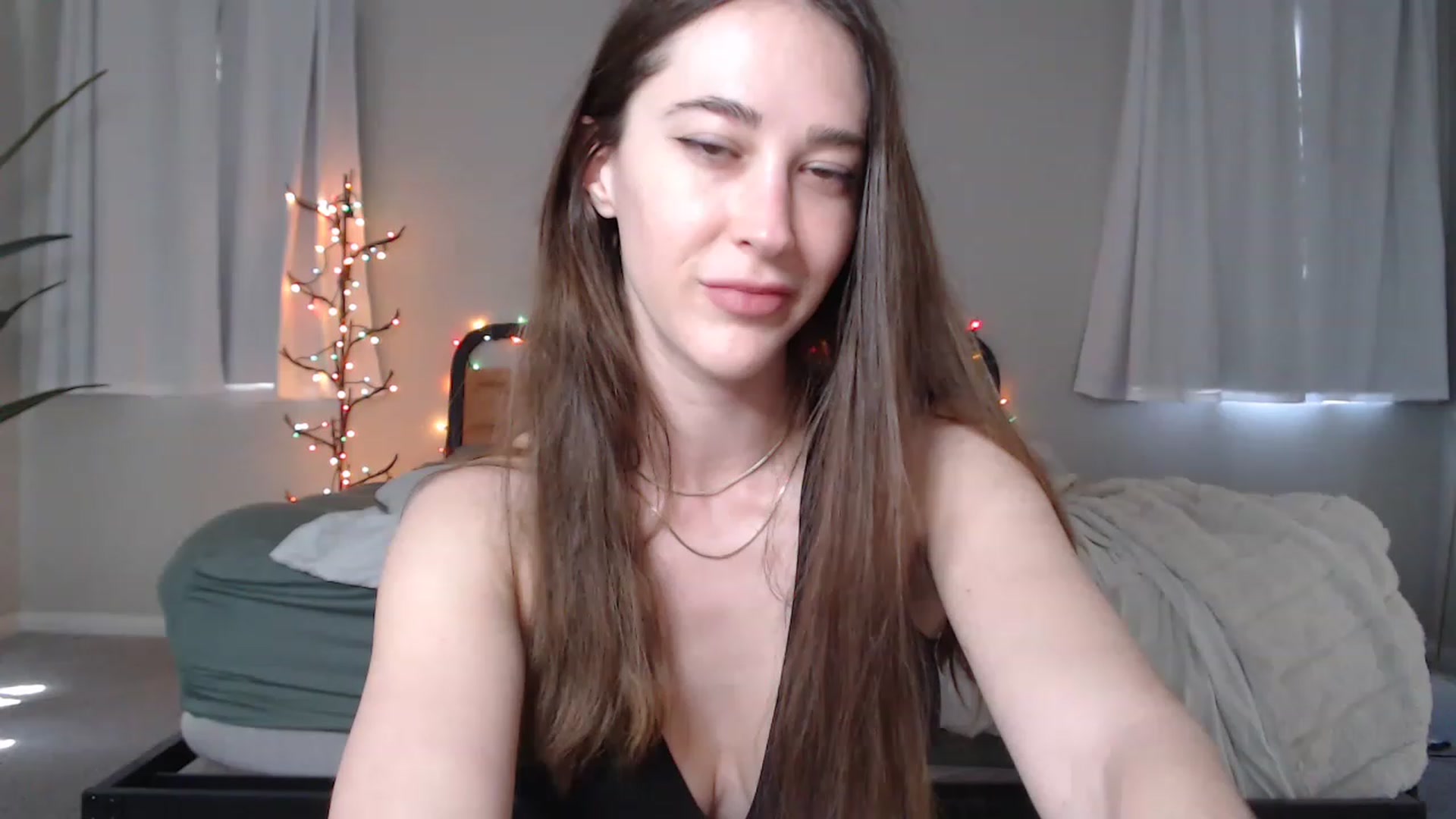Gallery image thumbnail from tea_for_2's myfreecams stream on, 04/14/2023, 18:31 image 12 of 20