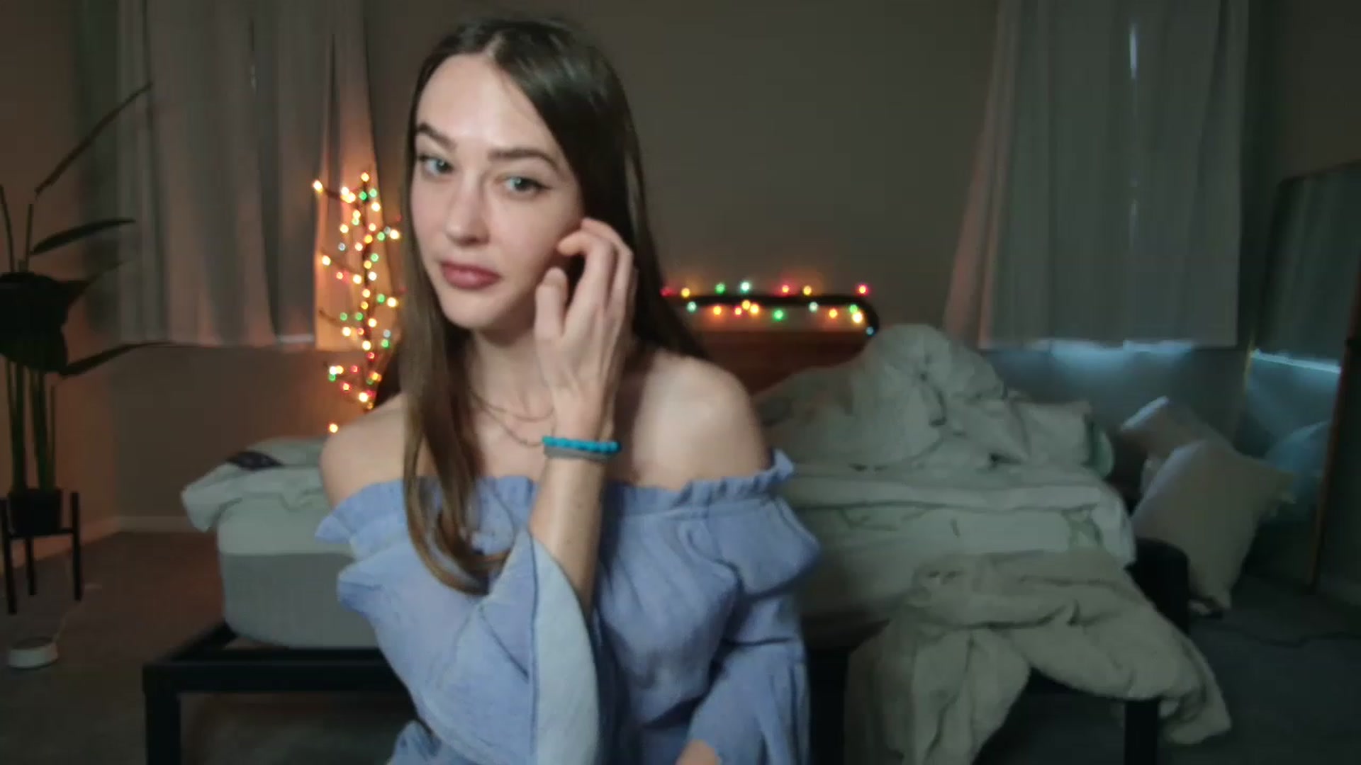 Gallery image thumbnail from tea_for_2's myfreecams stream on, 04/17/2023, 13:59 image 4 of 20