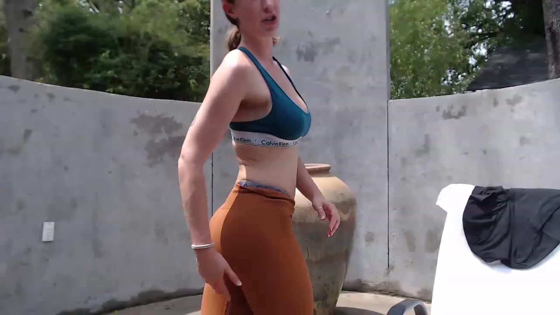 Gallery image thumbnail from tea_for_2's myfreecams stream on, 05/12/2023, 19:02 image 16 of 20