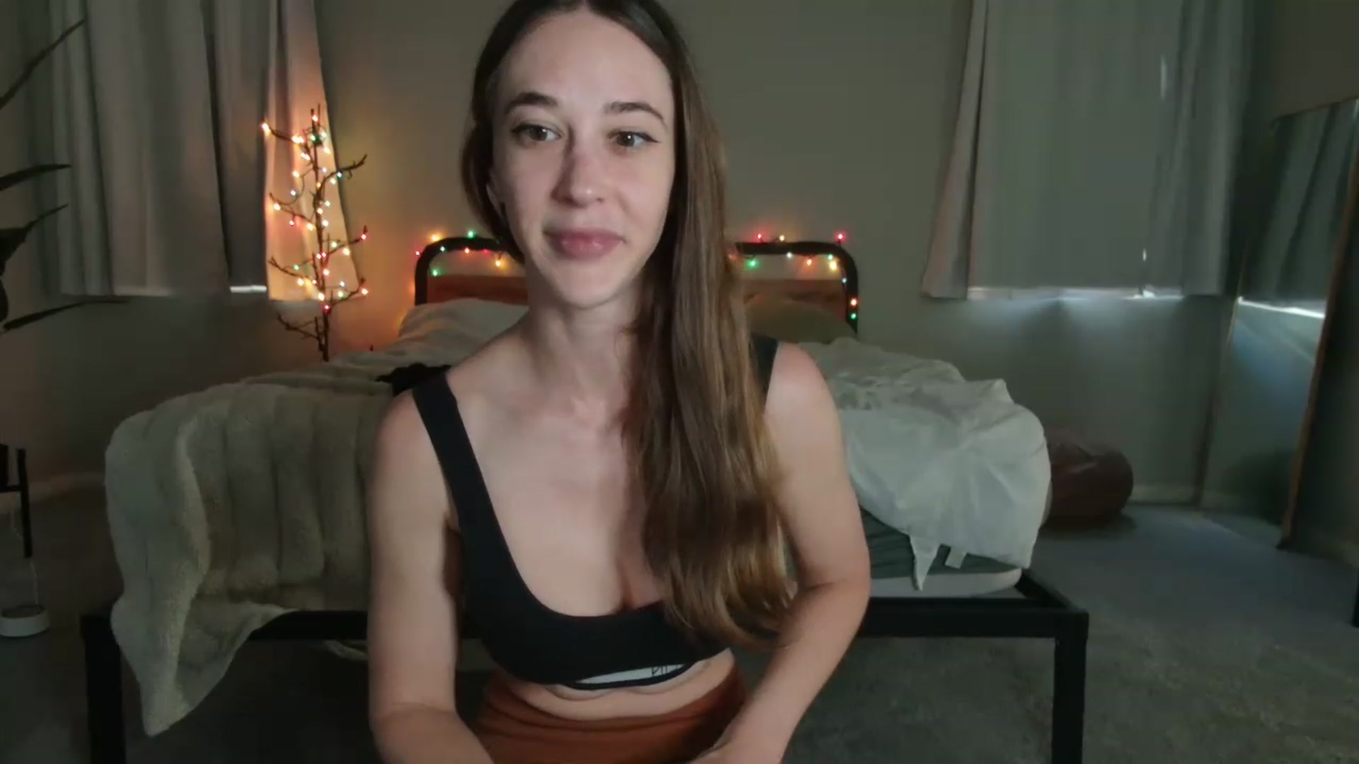 Gallery image thumbnail from tea_for_2's myfreecams stream on, 05/16/2023, 15:53 image 7 of 20