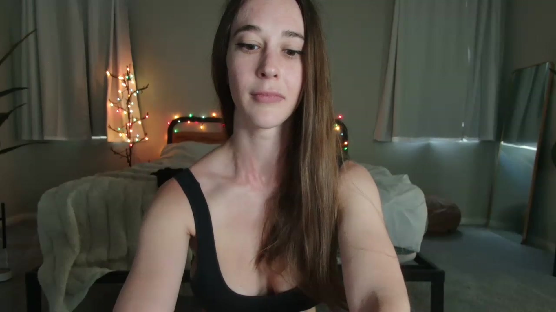 Gallery image thumbnail from tea_for_2's myfreecams stream on, 05/16/2023, 15:53 image 15 of 20