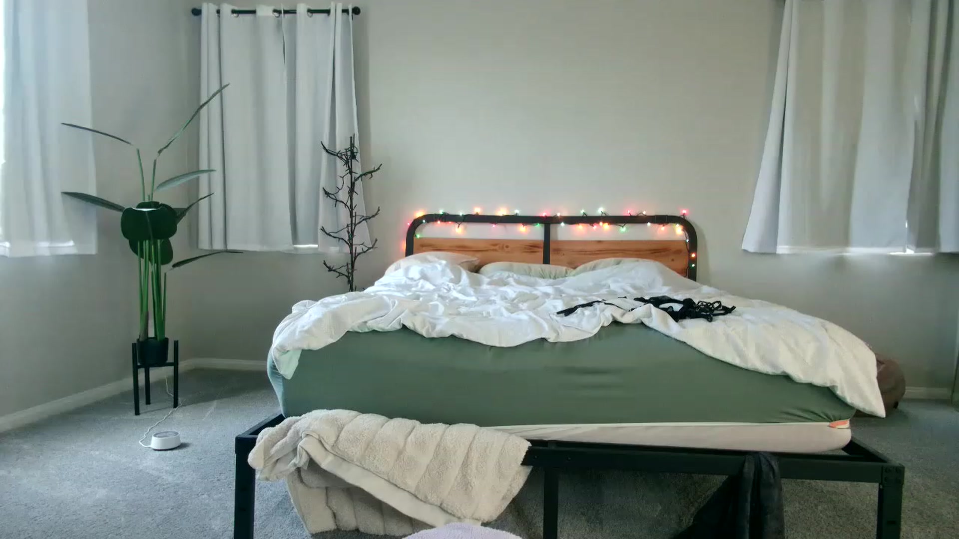 Gallery image thumbnail from tea_for_2's myfreecams stream on, 05/25/2023, 15:48 image 10 of 20