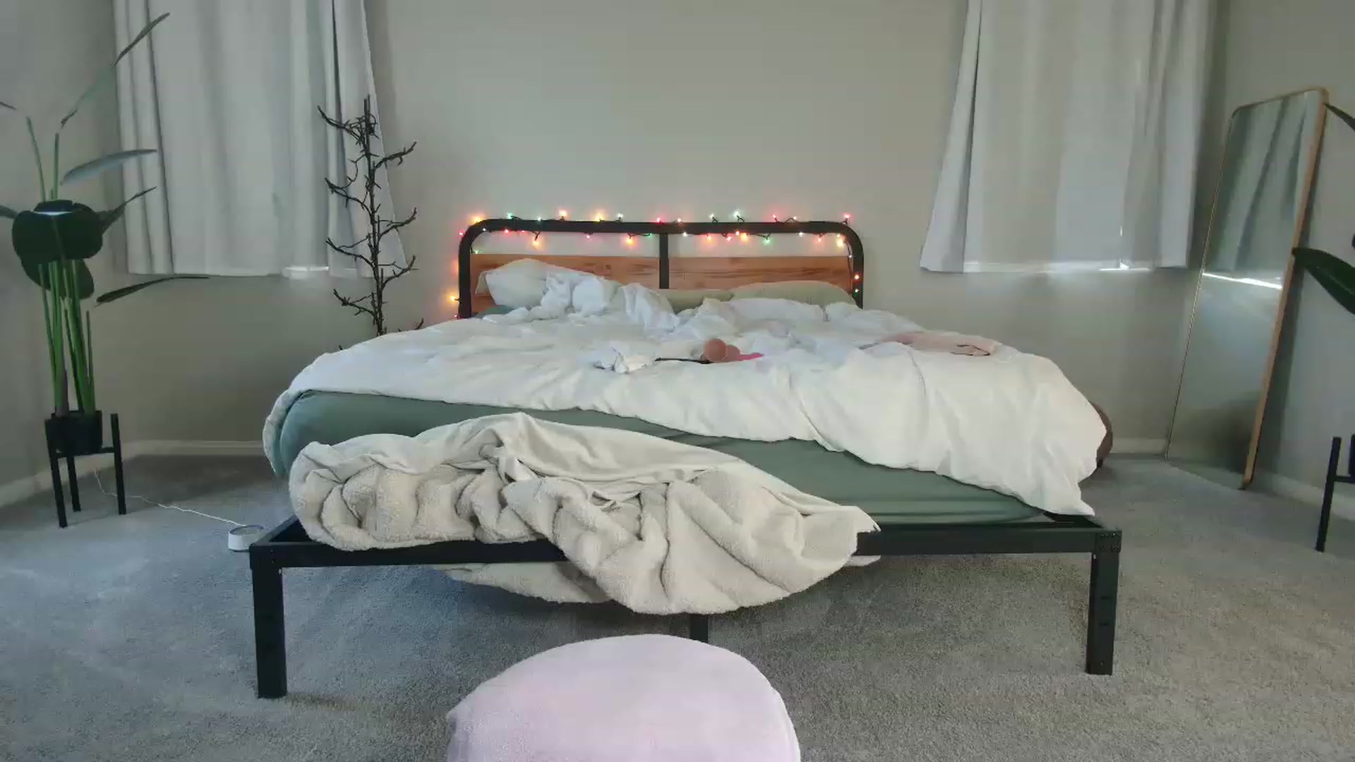 Gallery image thumbnail from tea_for_2's myfreecams stream on, 06/05/2023, 15:31 image 4 of 20