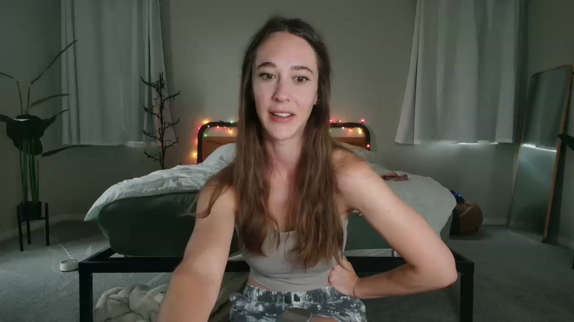 Gallery image thumbnail from tea_for_2's myfreecams stream on, 06/15/2023, 14:29 image 10 of 20