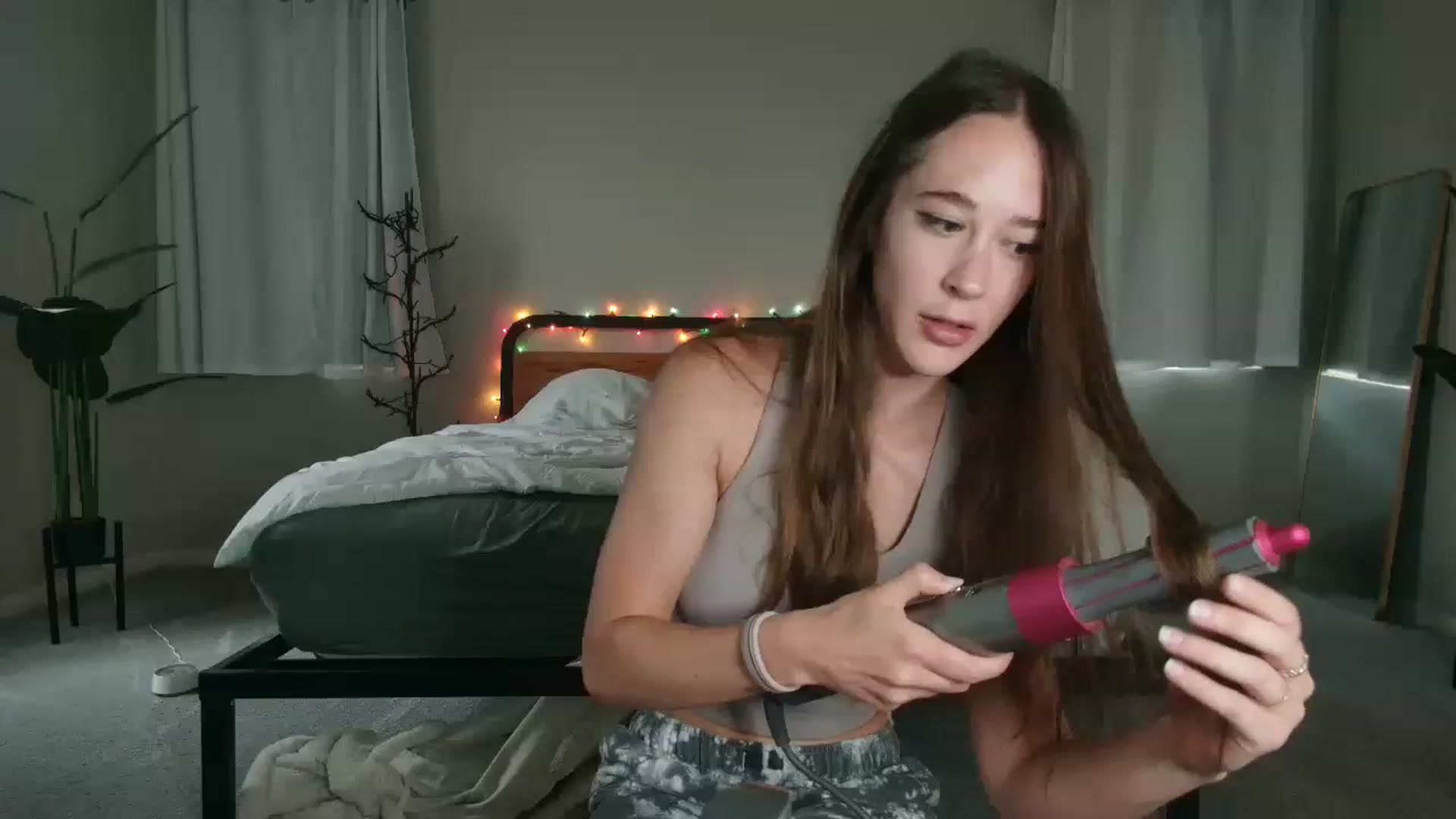 Gallery image thumbnail from tea_for_2's myfreecams stream on, 06/15/2023, 14:29 image 8 of 20