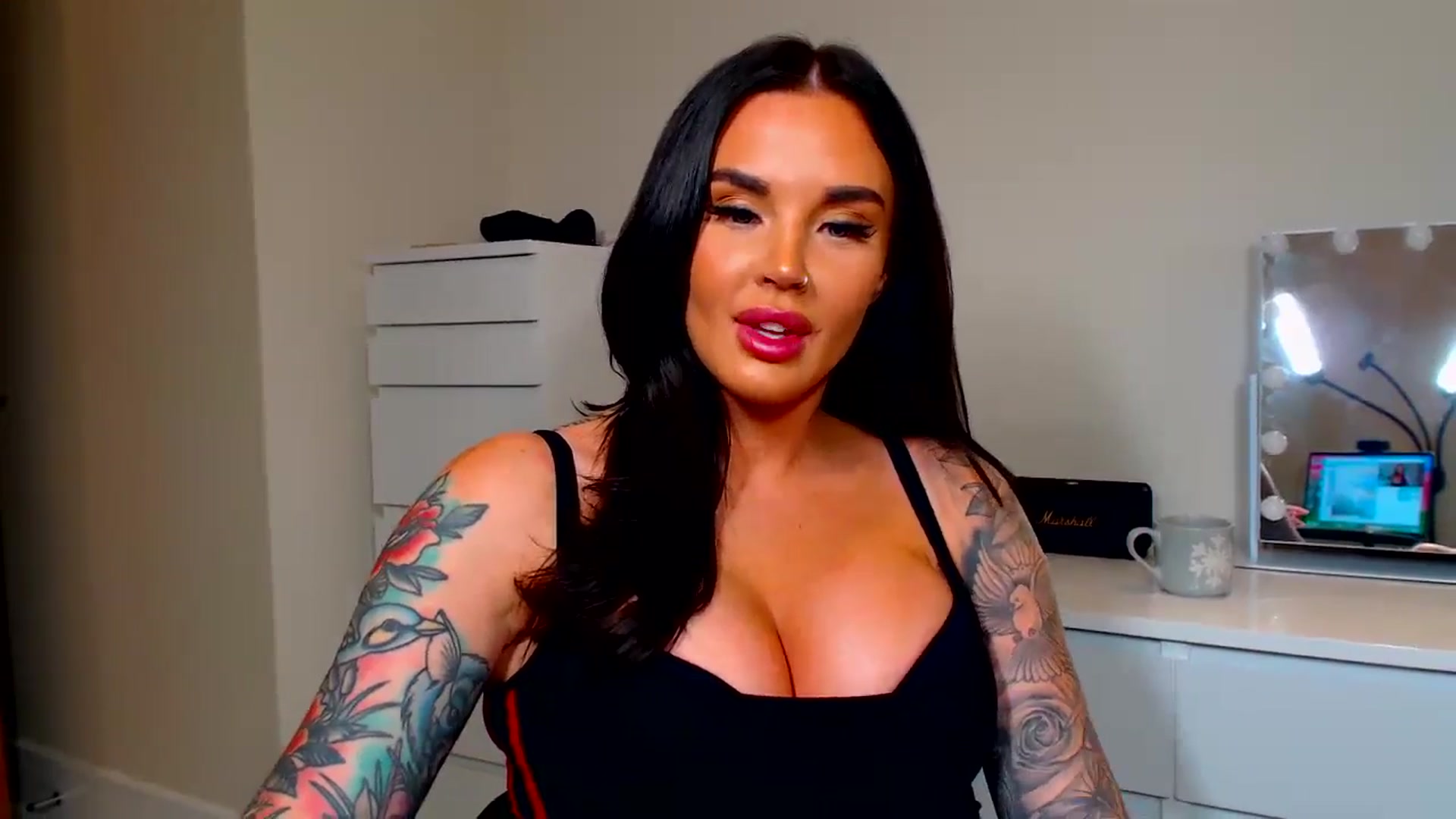 Gallery image thumbnail from teamtatt's myfreecams stream on, 10/05/2024, 19:46 image 7 of 20