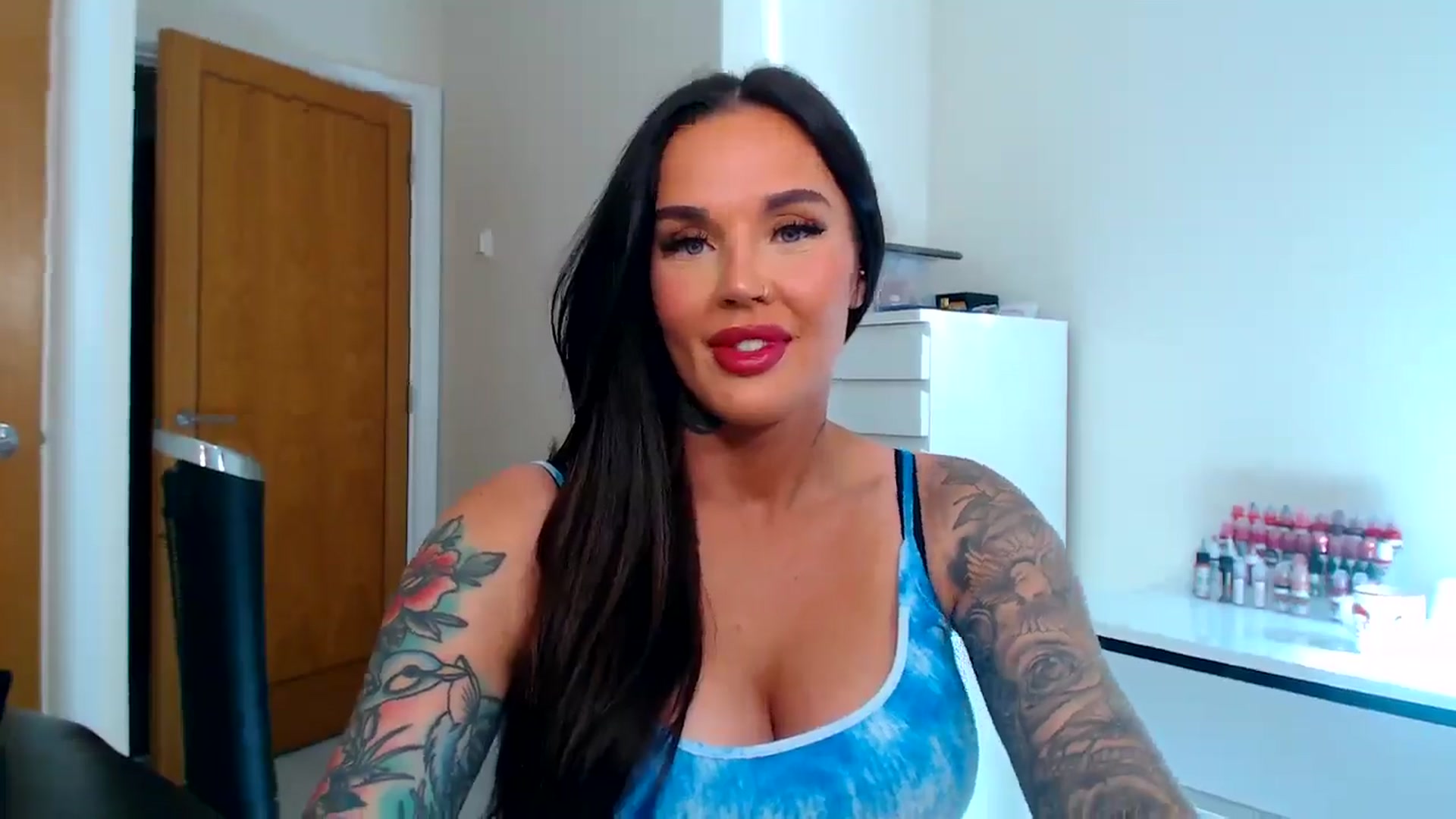 Gallery image thumbnail from teamtatt's myfreecams stream on, 09/11/2025, 14:51 image 10 of 20