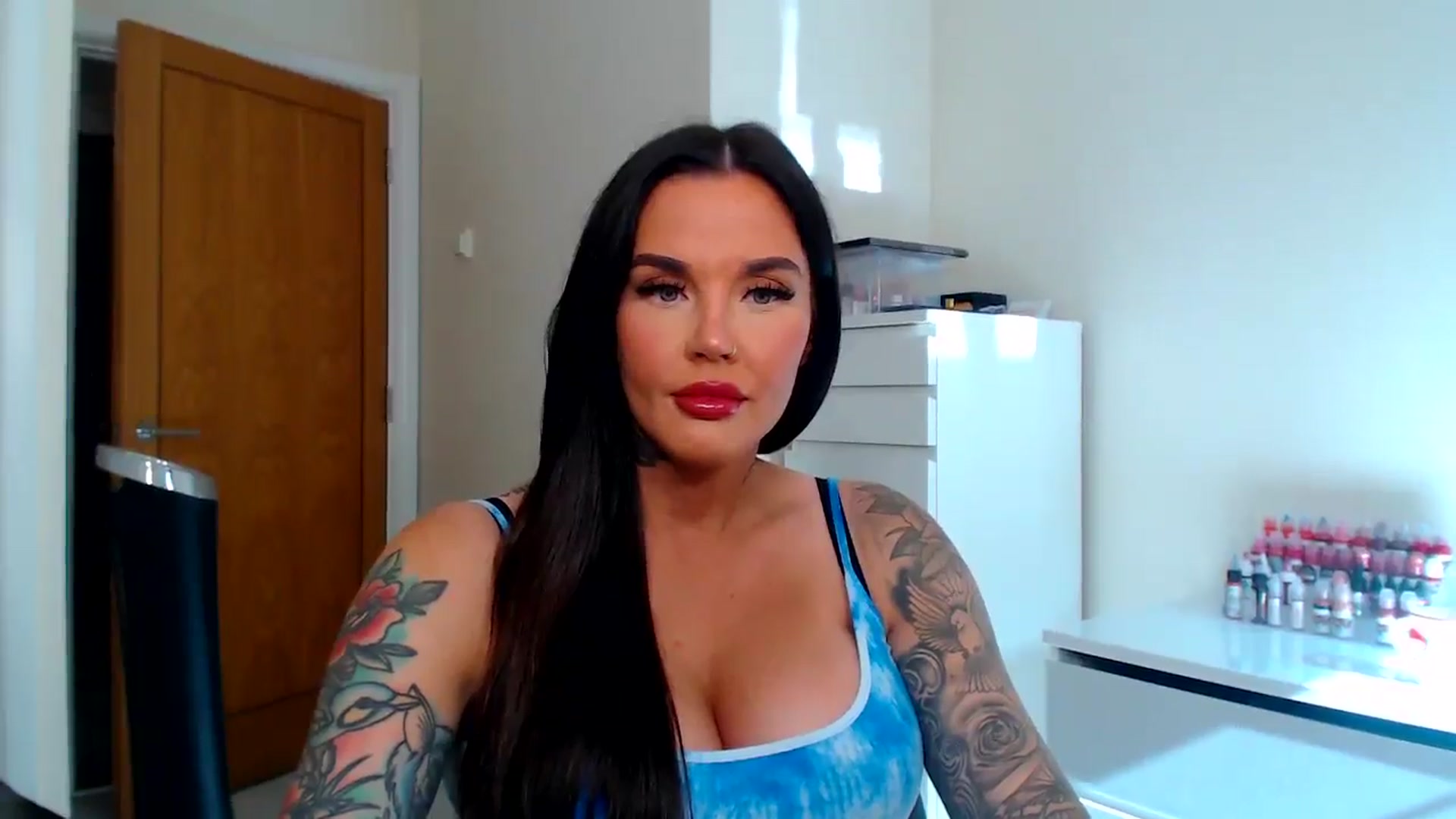 Gallery image thumbnail from teamtatt's myfreecams stream on, 09/11/2025, 14:51 image 13 of 20