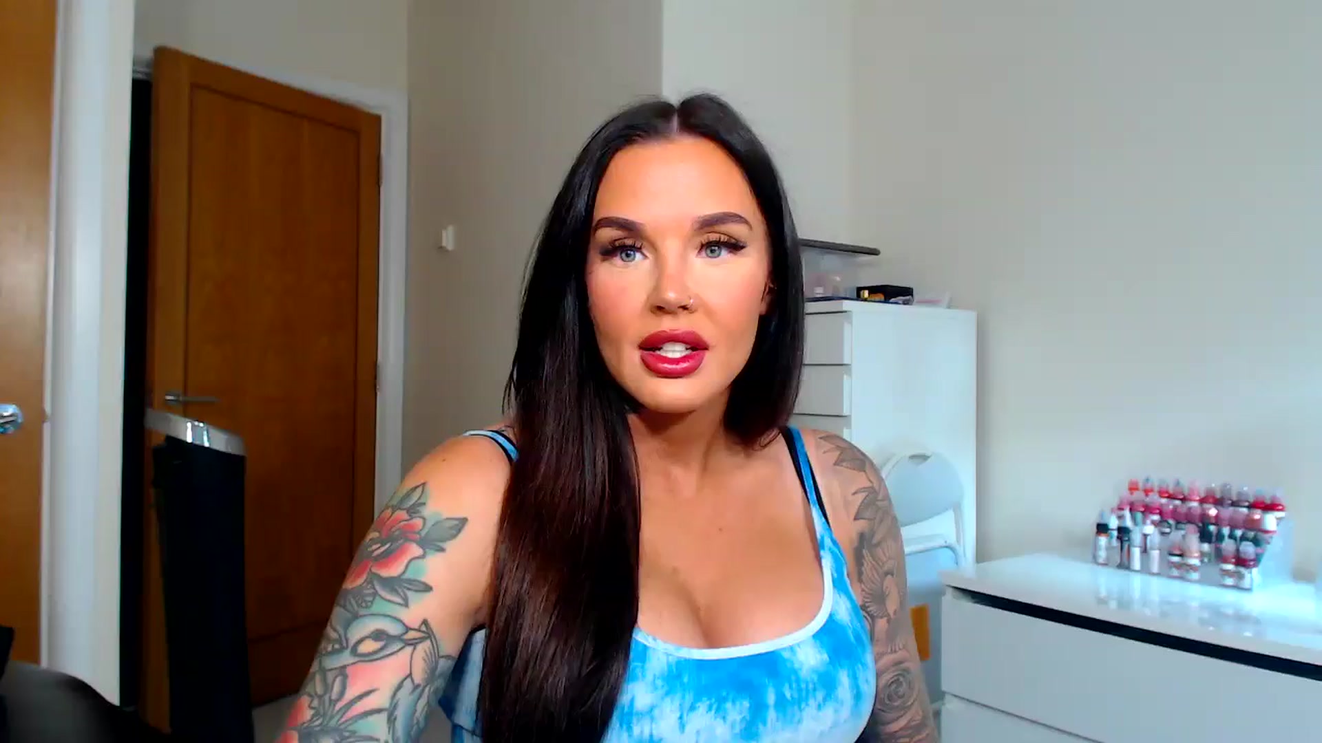 Gallery image thumbnail from teamtatt's myfreecams stream on, 09/11/2025, 14:51 image 4 of 20