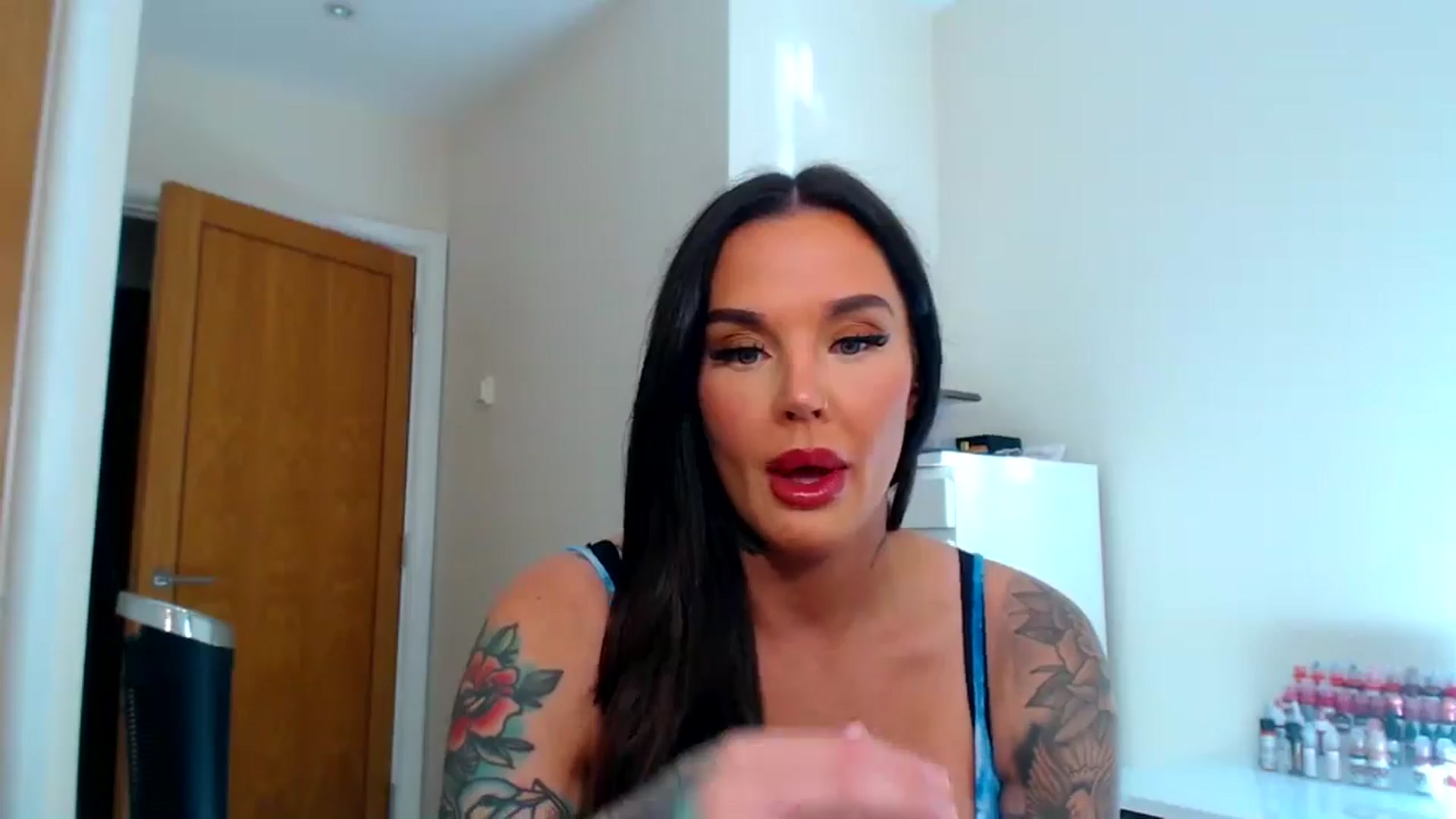 Gallery image thumbnail from teamtatt's myfreecams stream on, 09/11/2025, 14:51 image 11 of 20