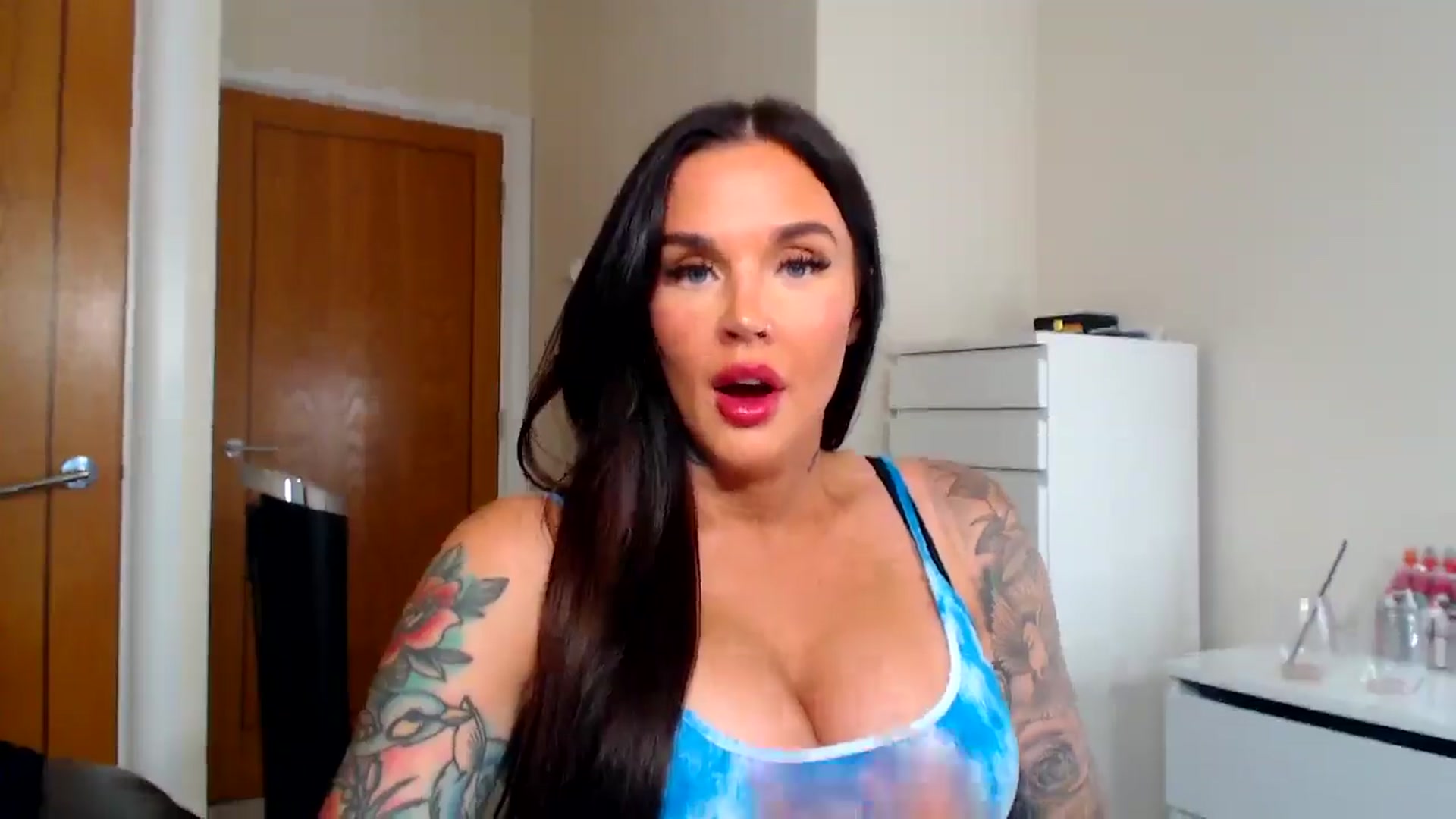 Gallery image thumbnail from teamtatt's myfreecams stream on, 09/11/2025, 21:50 image 9 of 20