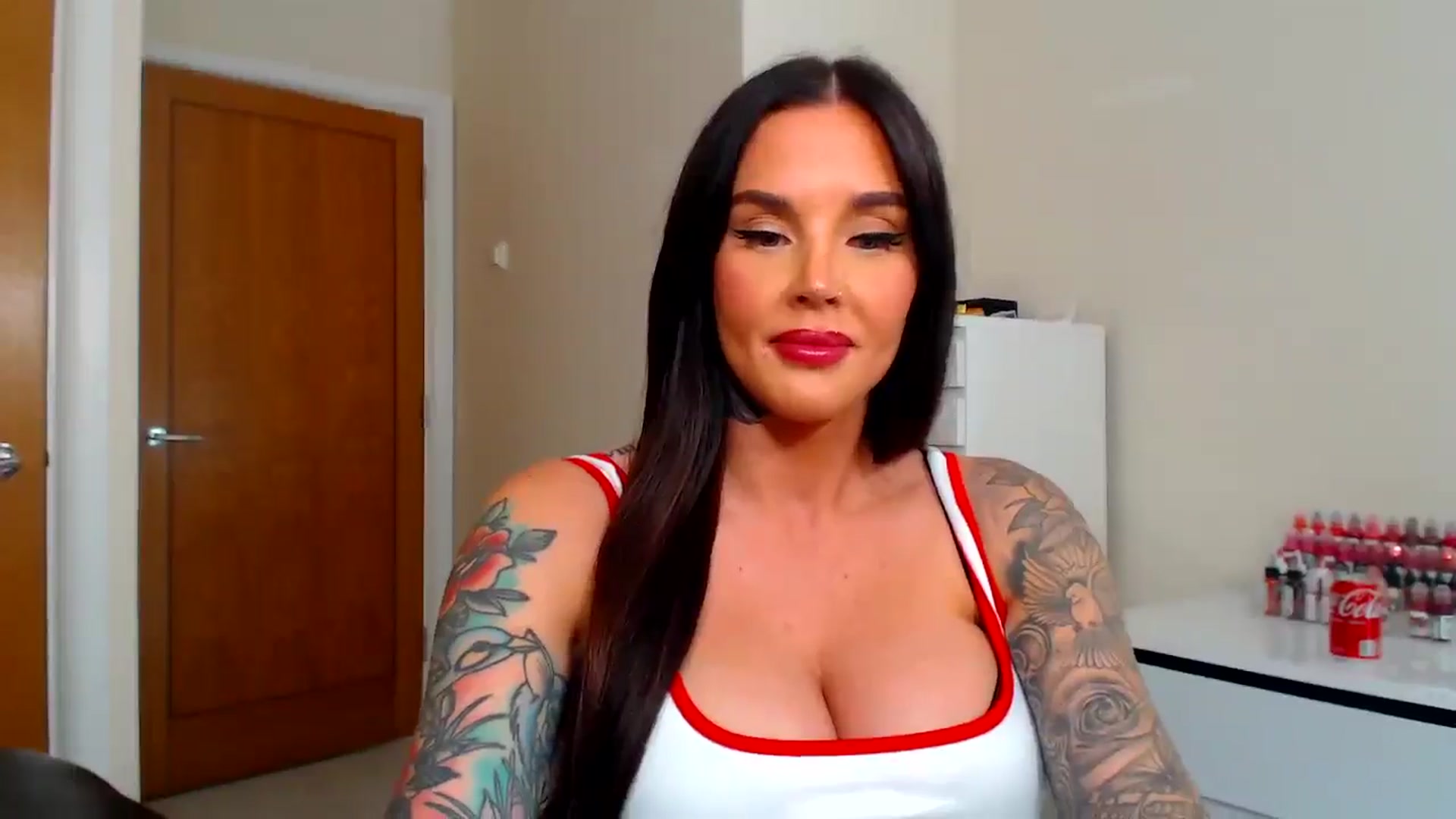 Gallery image thumbnail from teamtatt's myfreecams stream on, 09/12/2025, 14:10 image 11 of 20